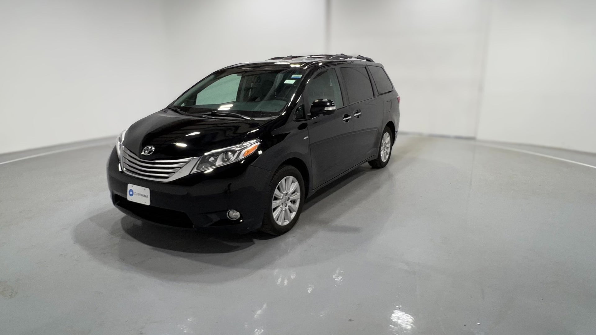 2017 Toyota Sienna vehicle photo
