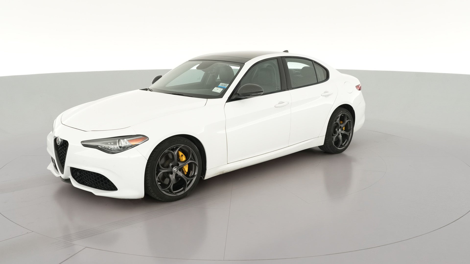 2019 Alfa Romeo Giulia vehicle photo