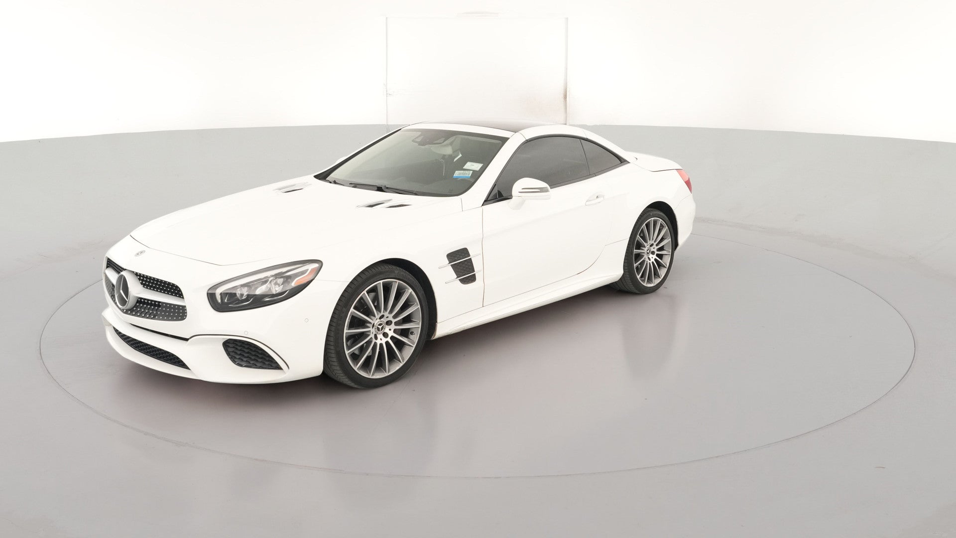 2019 Mercedes-Benz SL vehicle photo
