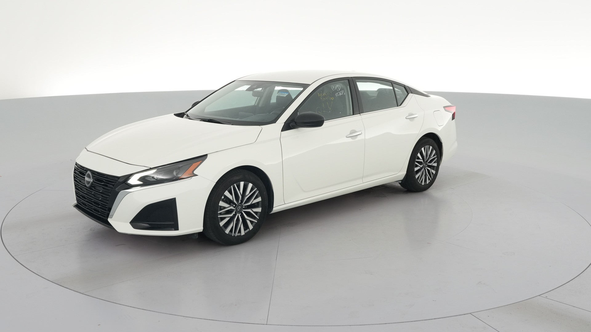 2025 Nissan Altima vehicle photo