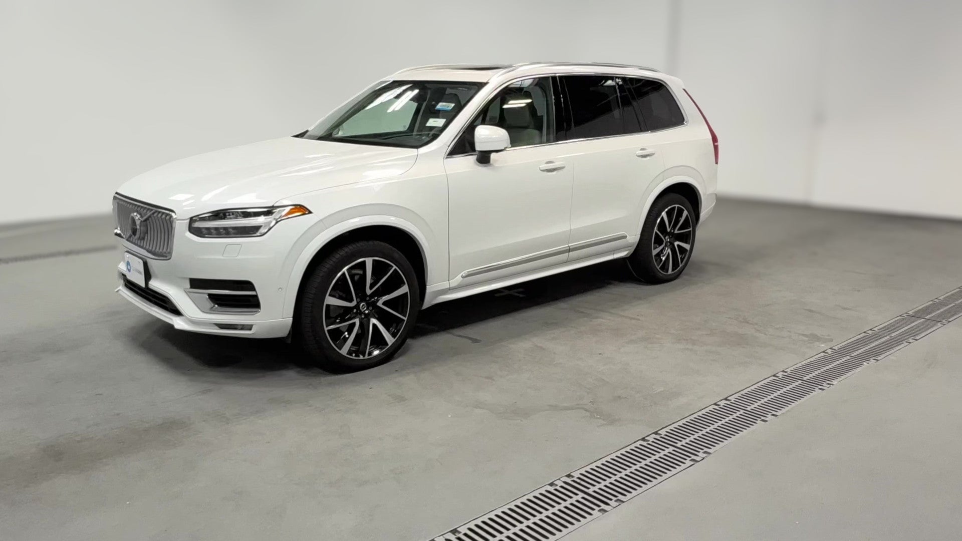 2023 Volvo XC90 vehicle photo