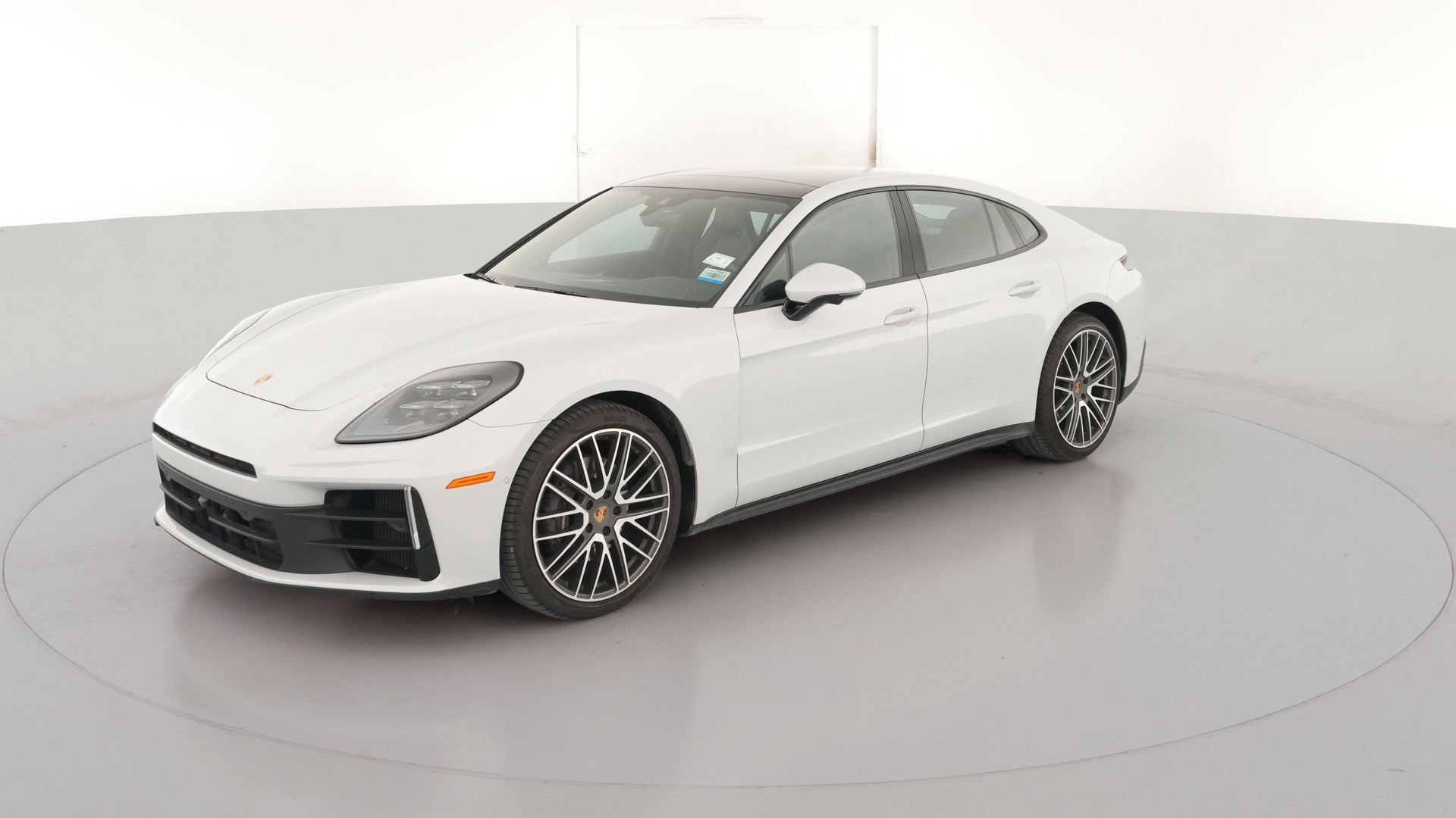 2025 Porsche Panamera vehicle photo