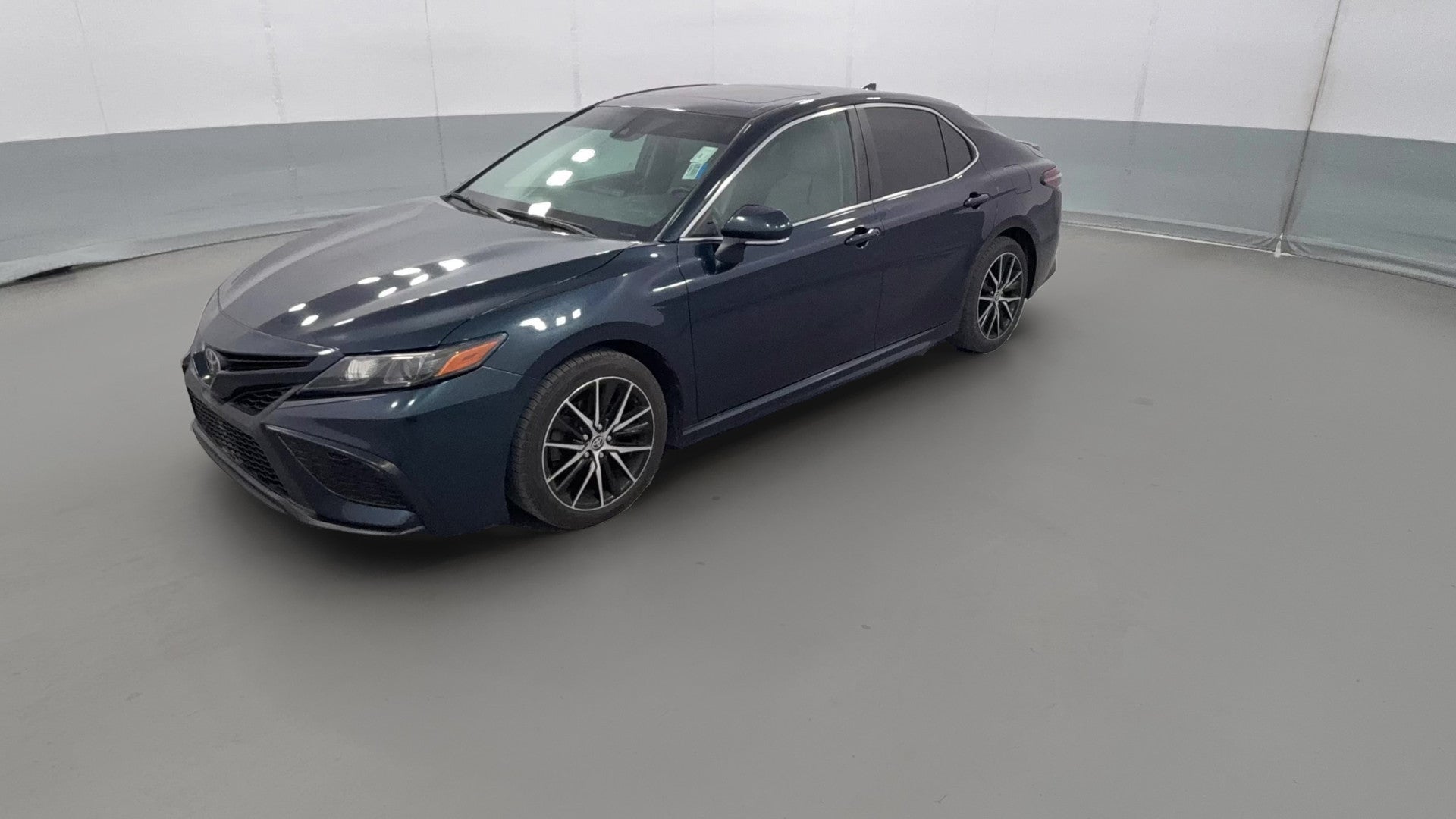 2021 Toyota Camry vehicle photo