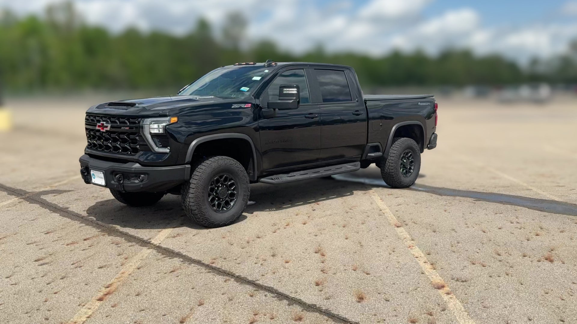 2025 Chevrolet Silverado 2500 HD Crew Cab vehicle photo