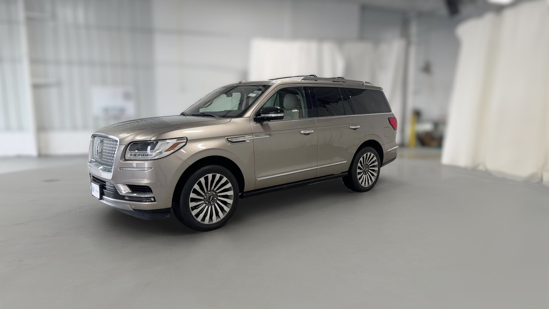 2019 Lincoln Navigator vehicle photo