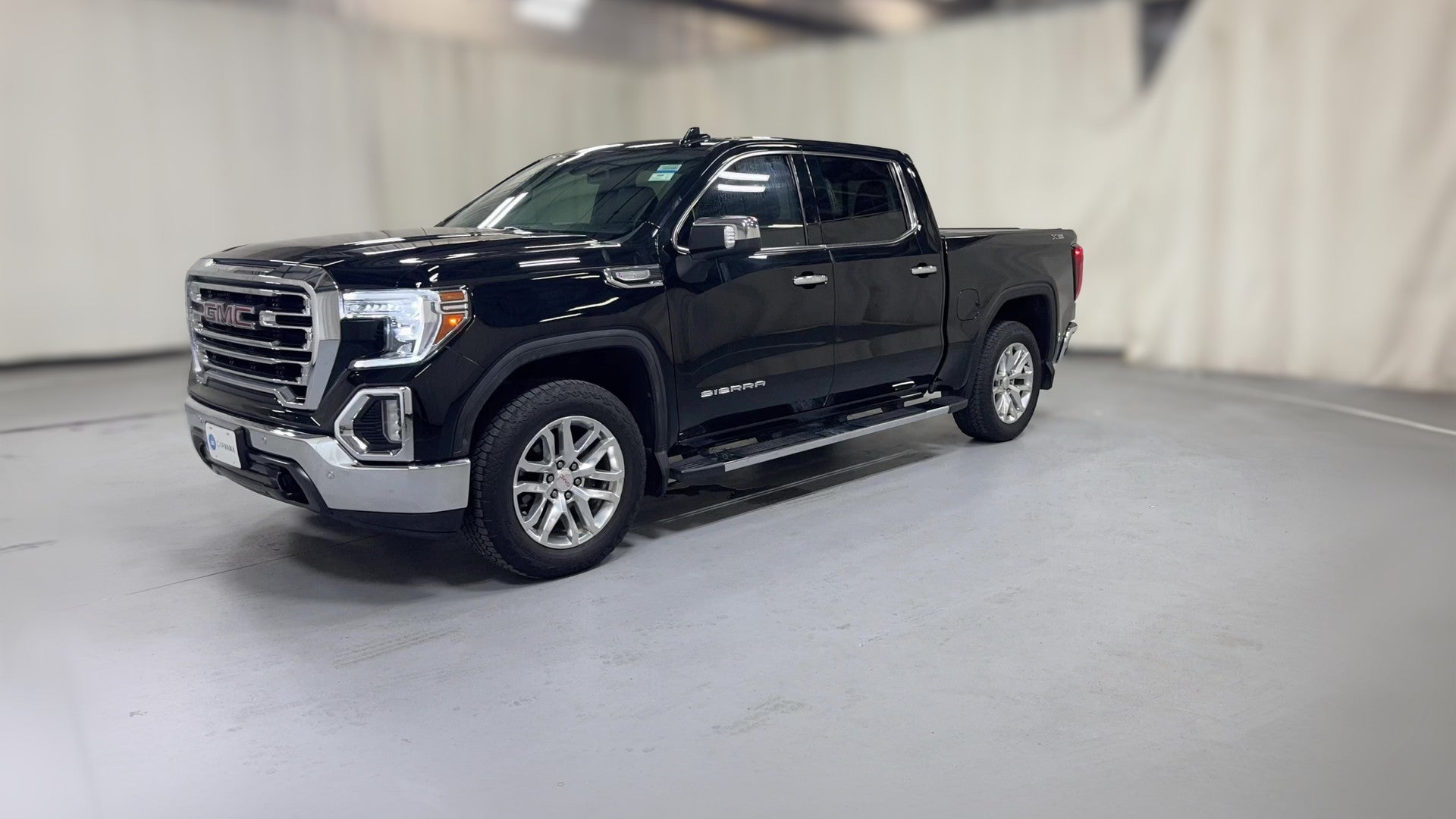 2021 GMC Sierra 1500 Crew Cab vehicle photo