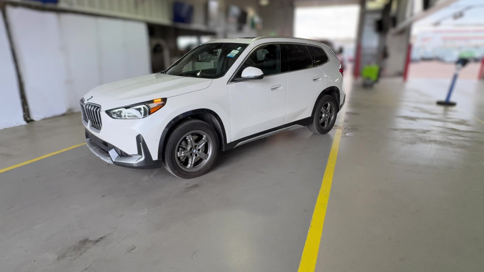 2025 BMW X1 vehicle photo