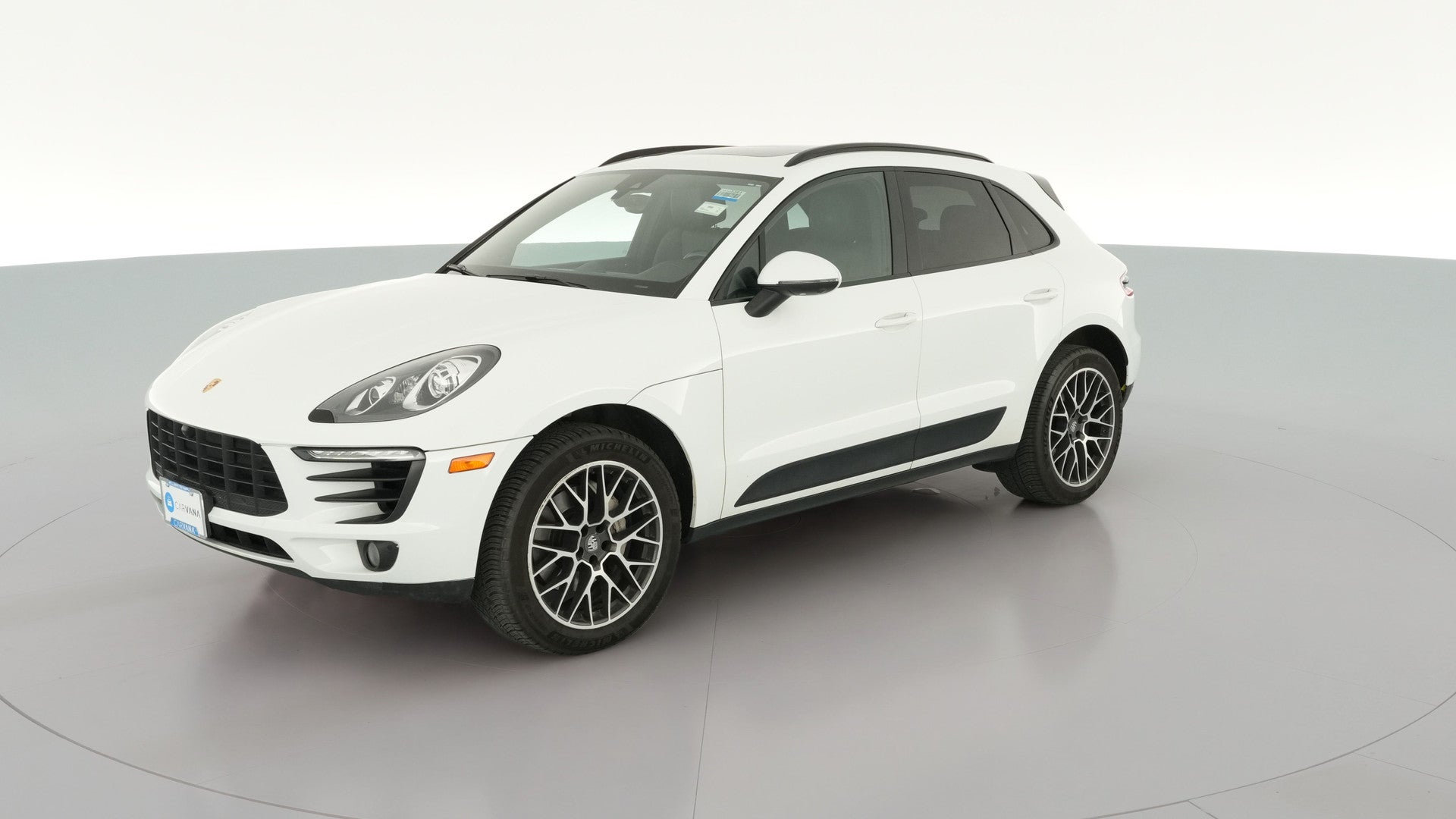 2018 Porsche Macan vehicle photo