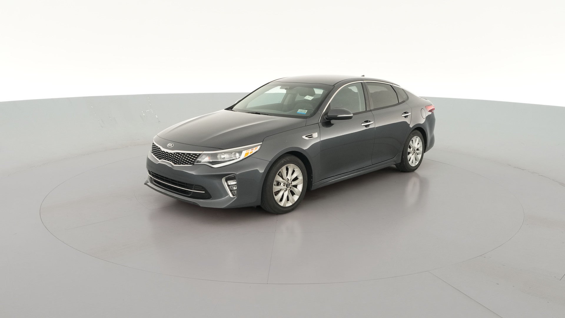 2018 Kia Optima vehicle photo