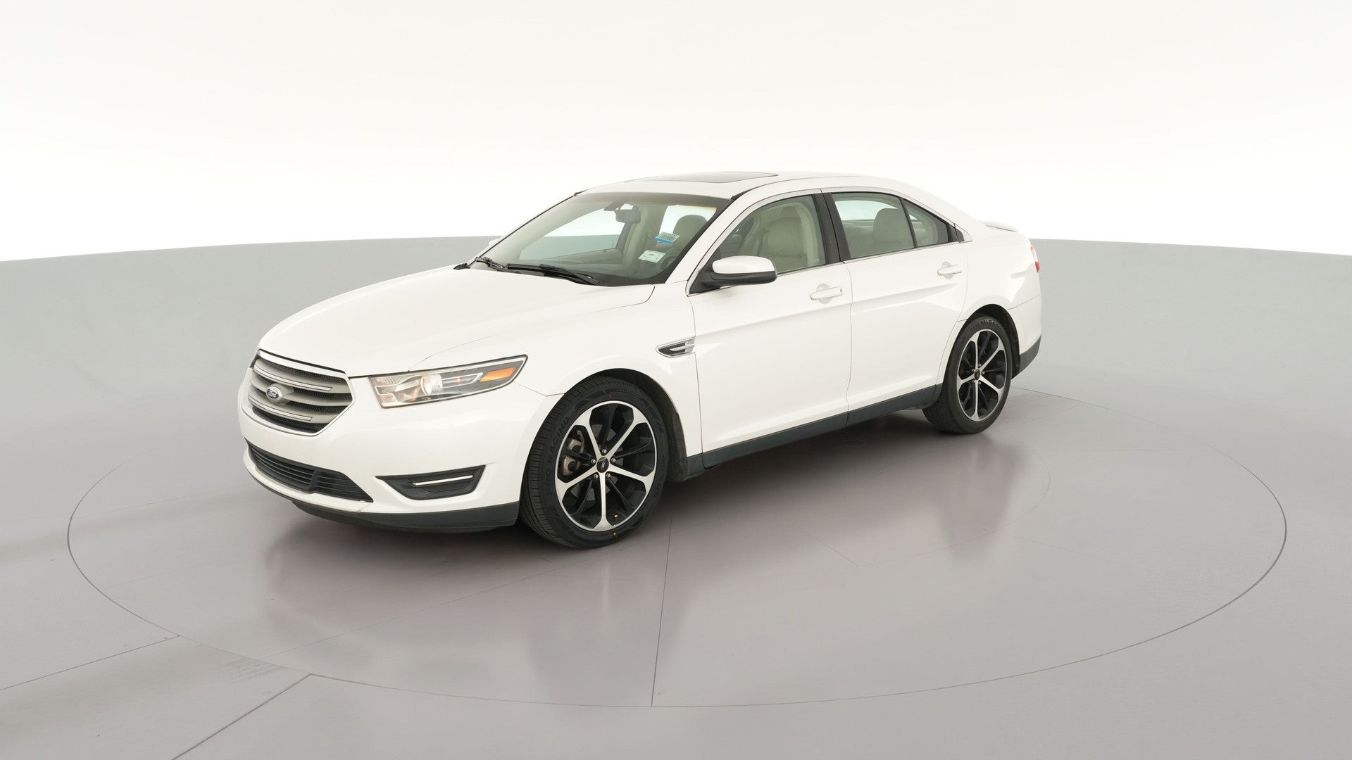 2014 Ford Taurus vehicle photo
