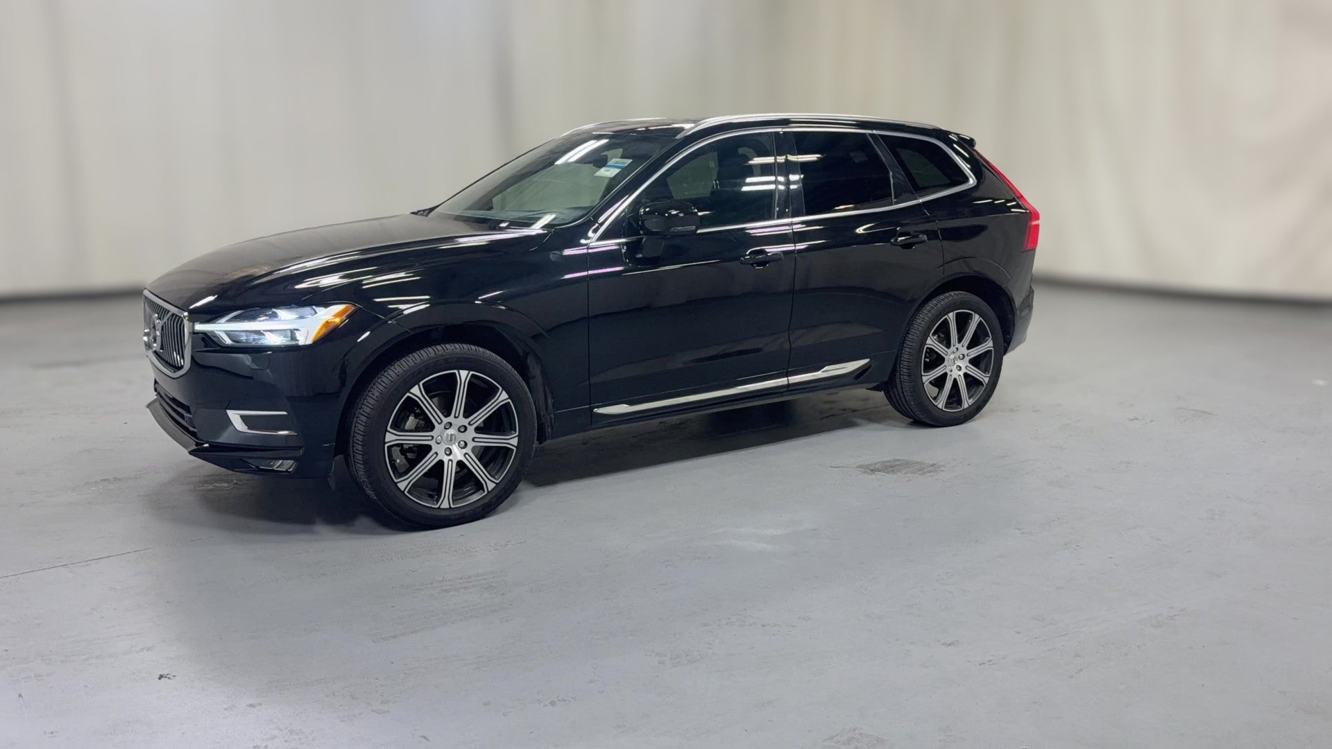 2020 Volvo XC60 vehicle photo