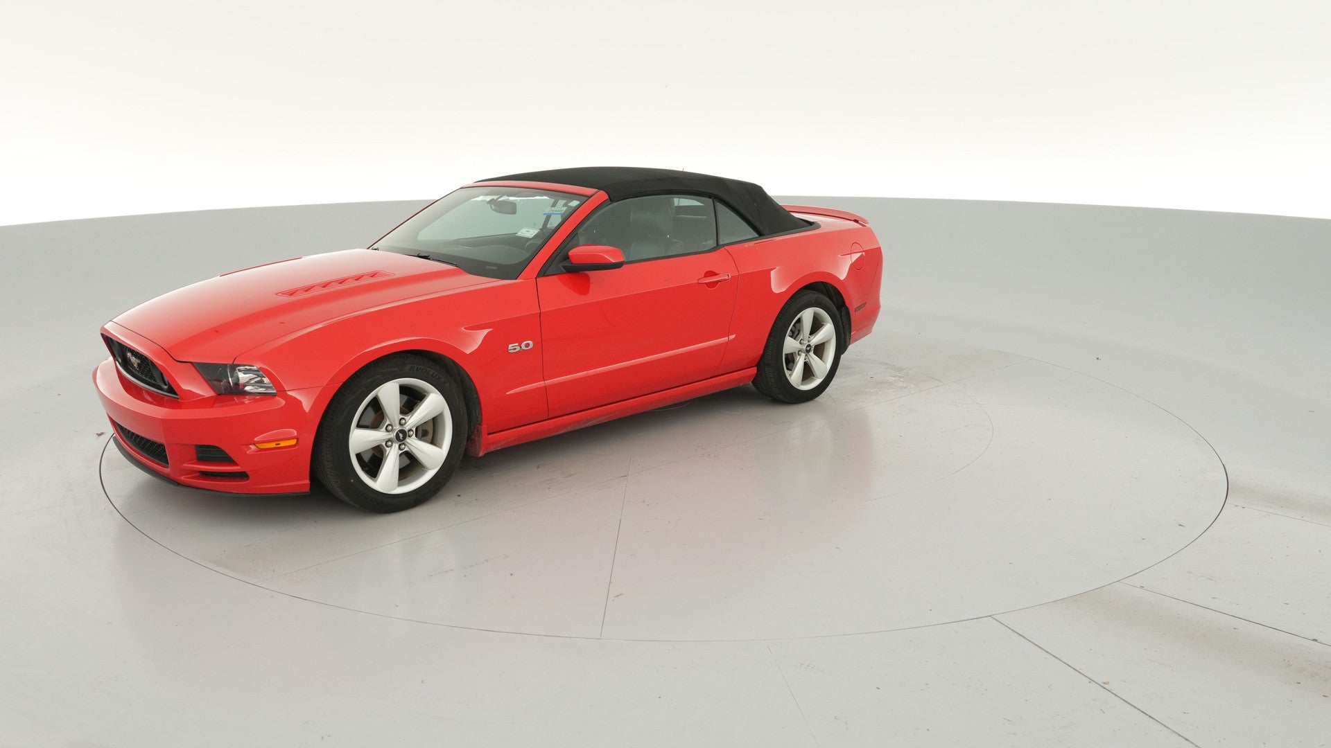 2013 Ford Mustang vehicle photo