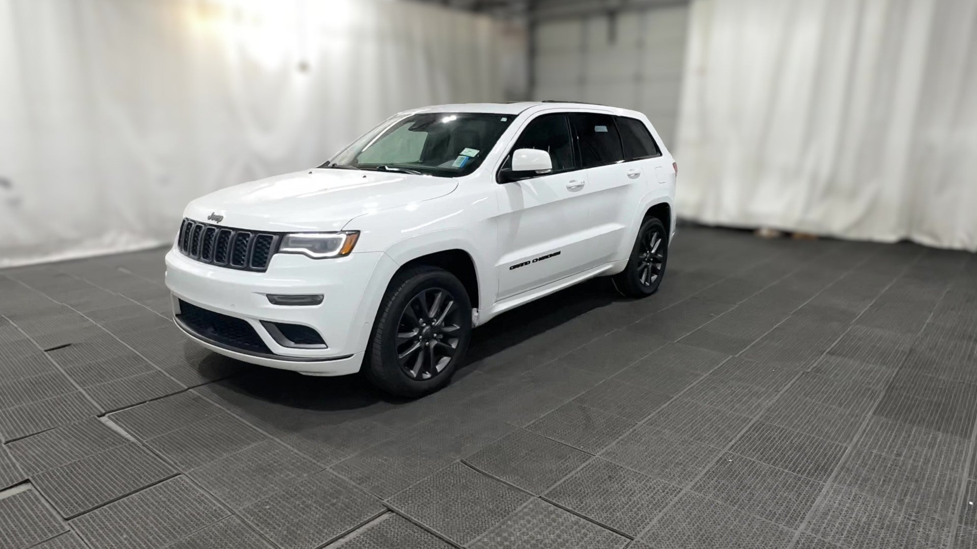 2019 Jeep Grand Cherokee vehicle photo