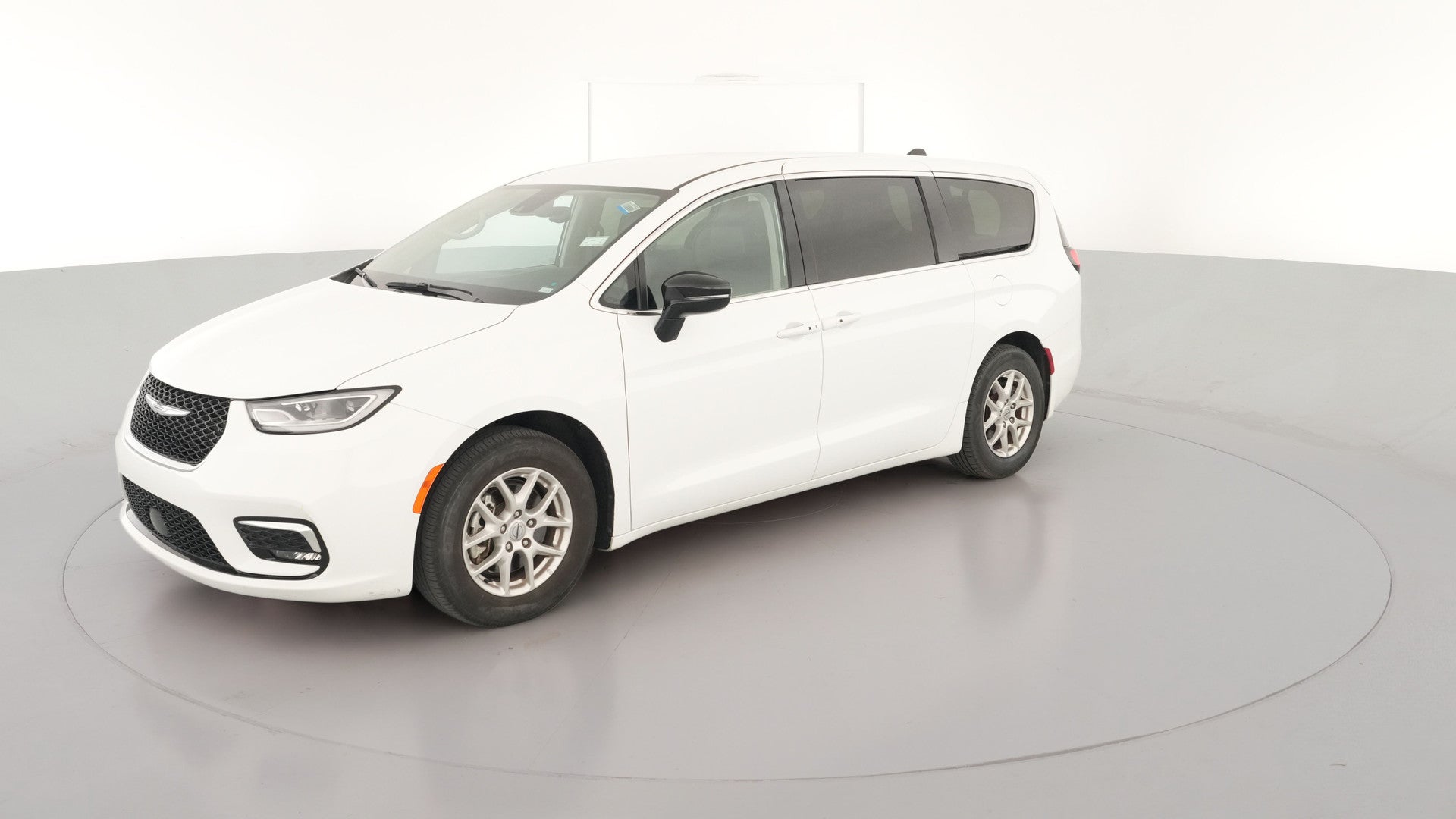 2024 Chrysler Pacifica vehicle photo