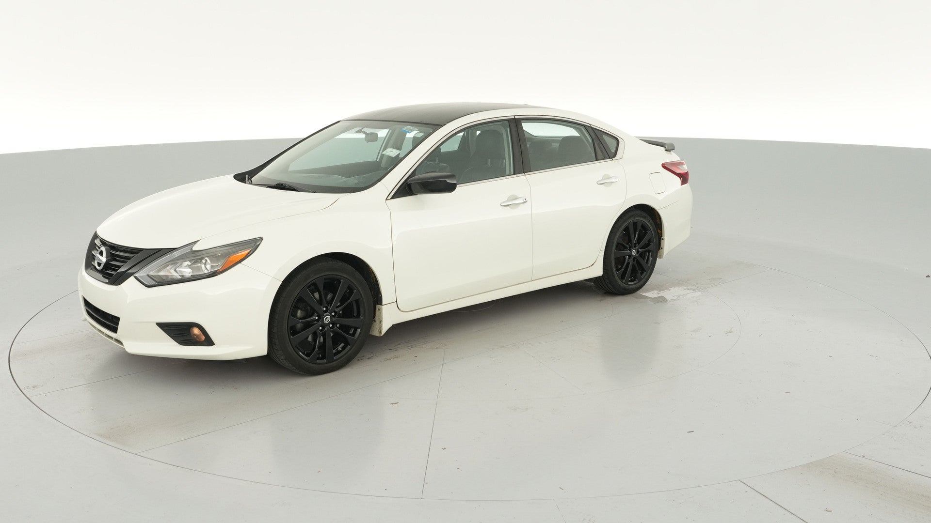 2018 Nissan Altima vehicle photo