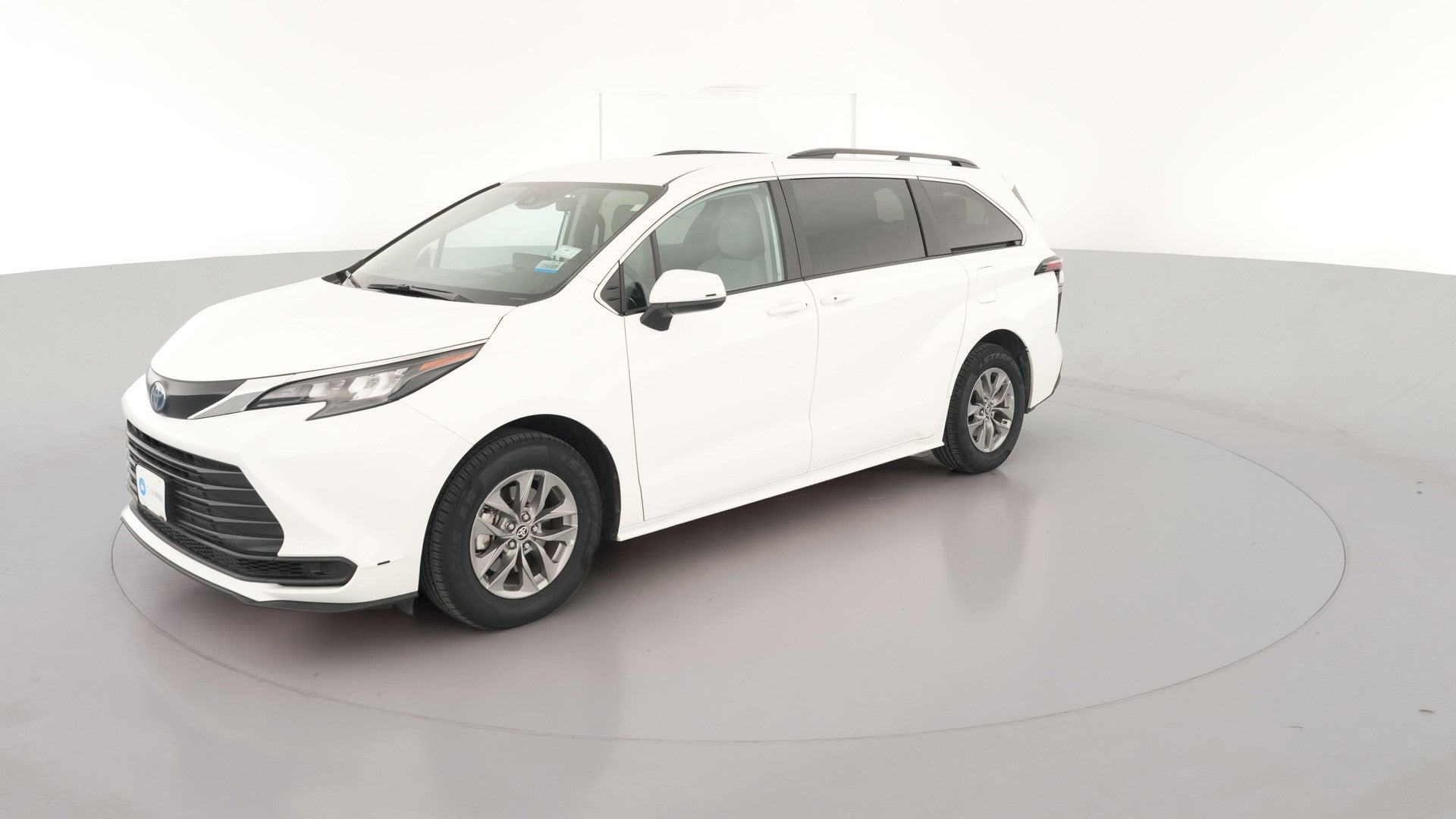 2024 Toyota Sienna vehicle photo