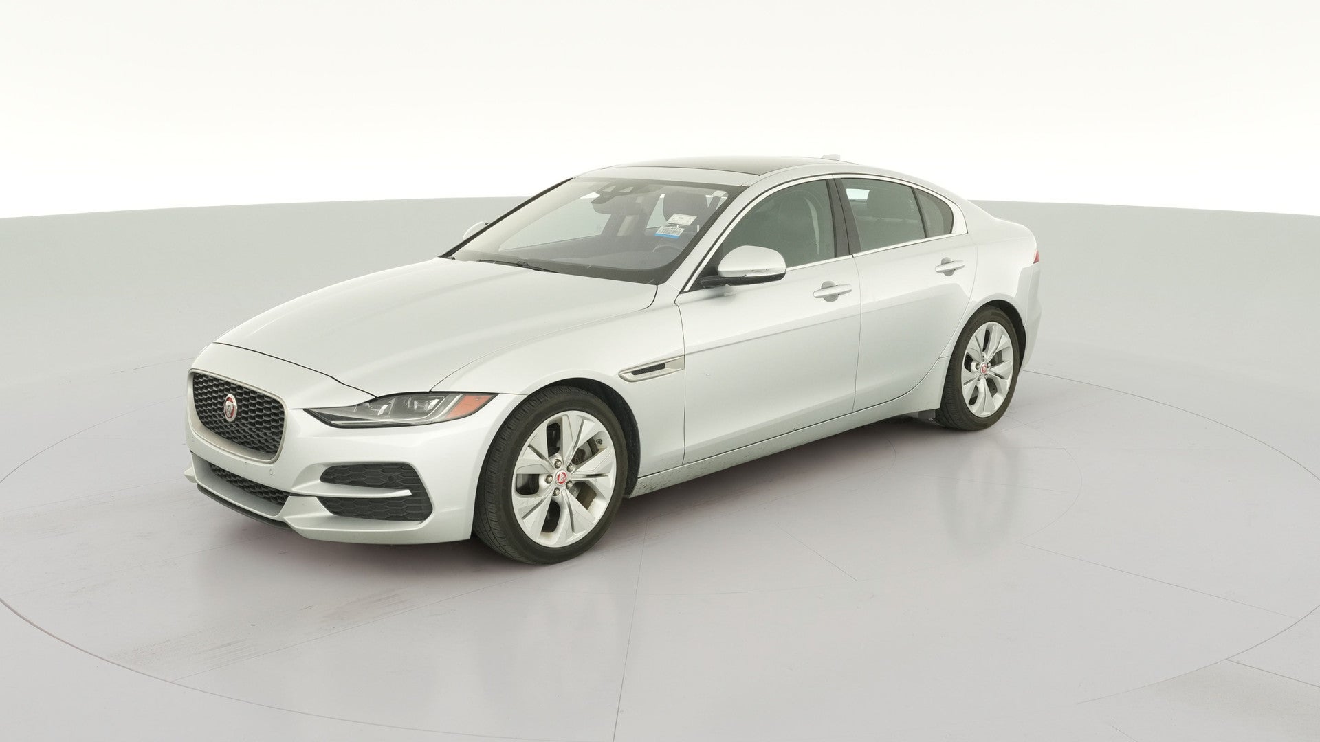2020 Jaguar XE vehicle photo