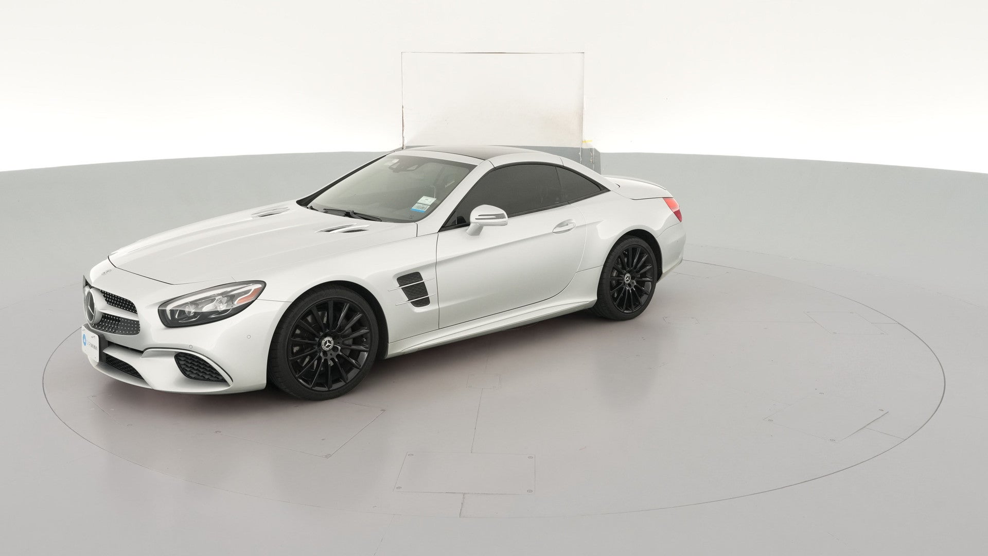 2018 Mercedes-Benz SL vehicle photo