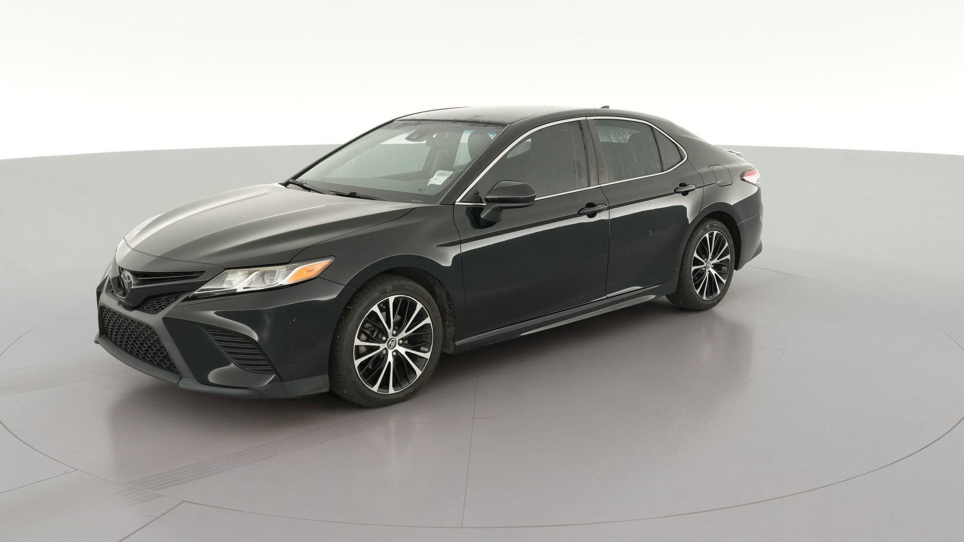 2019 Toyota Camry vehicle photo