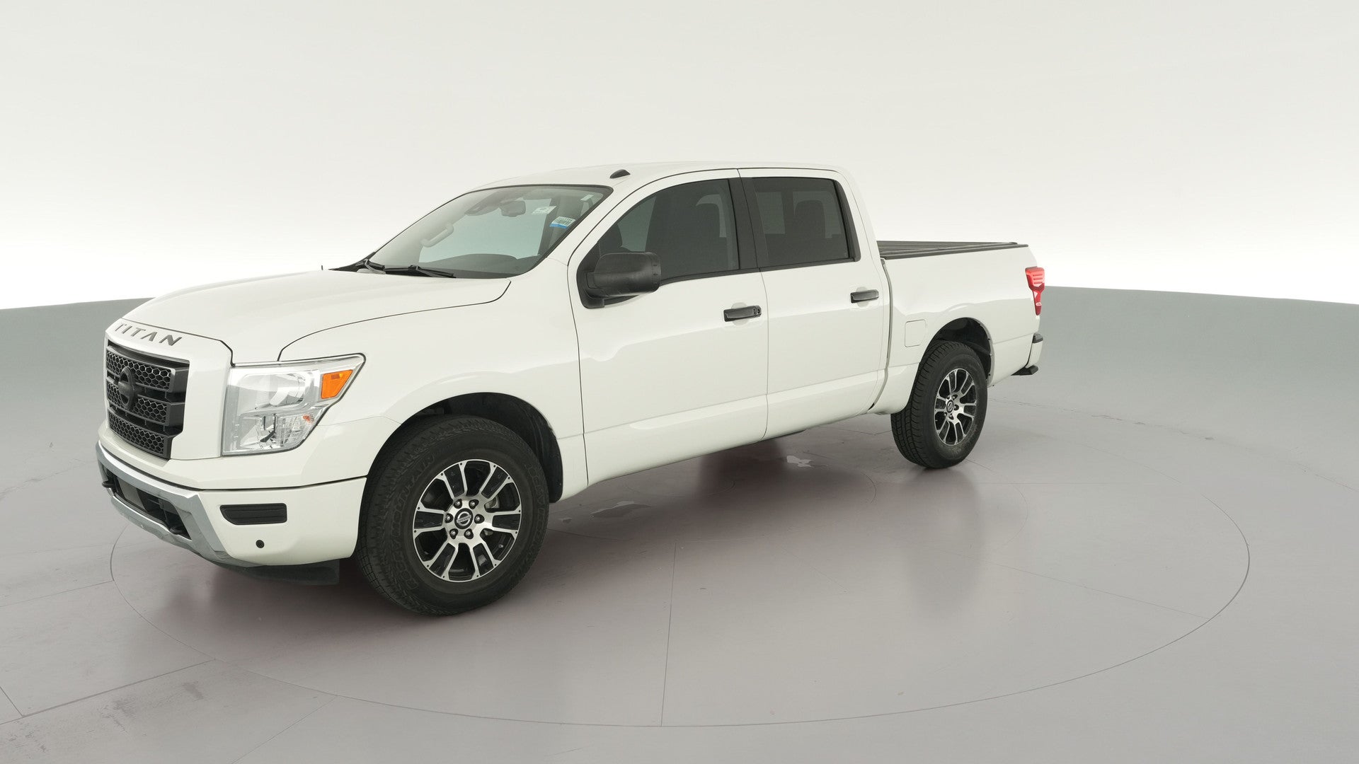2021 Nissan Titan Crew Cab vehicle photo