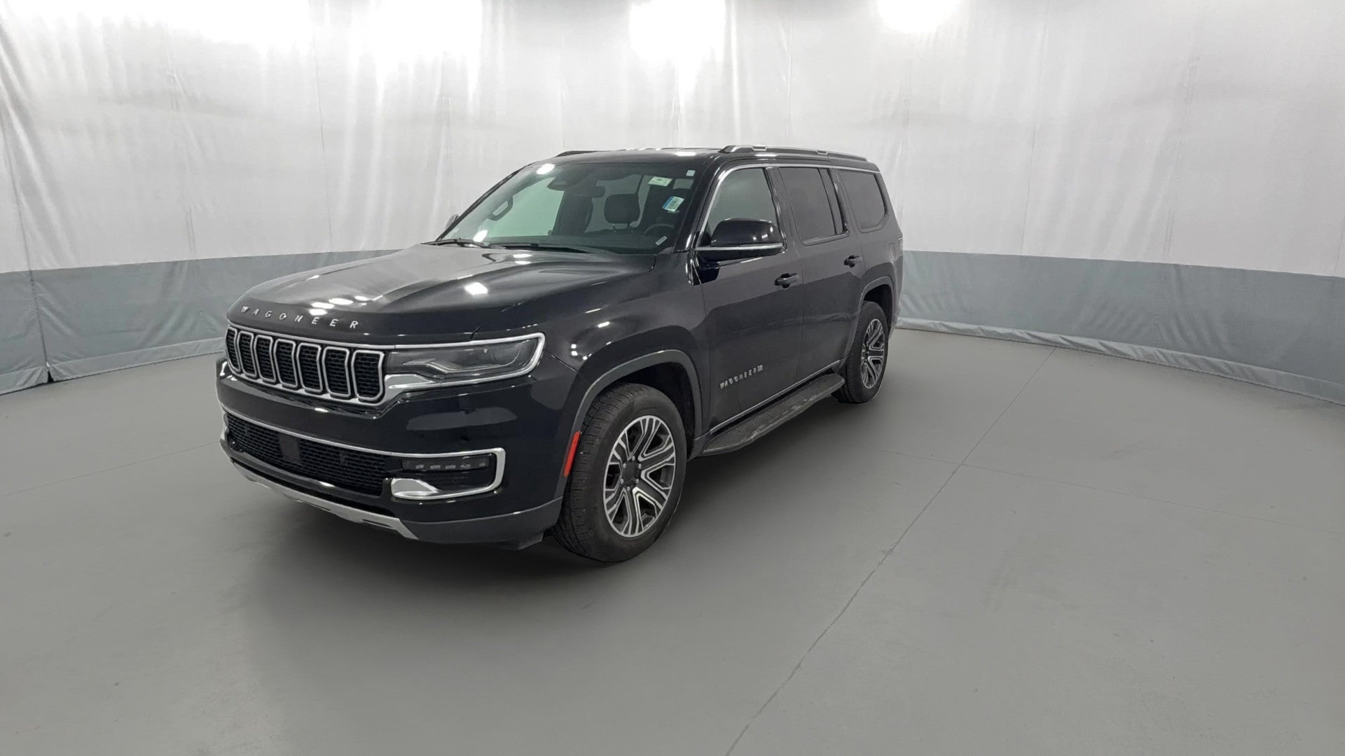 2022 Jeep Wagoneer vehicle photo