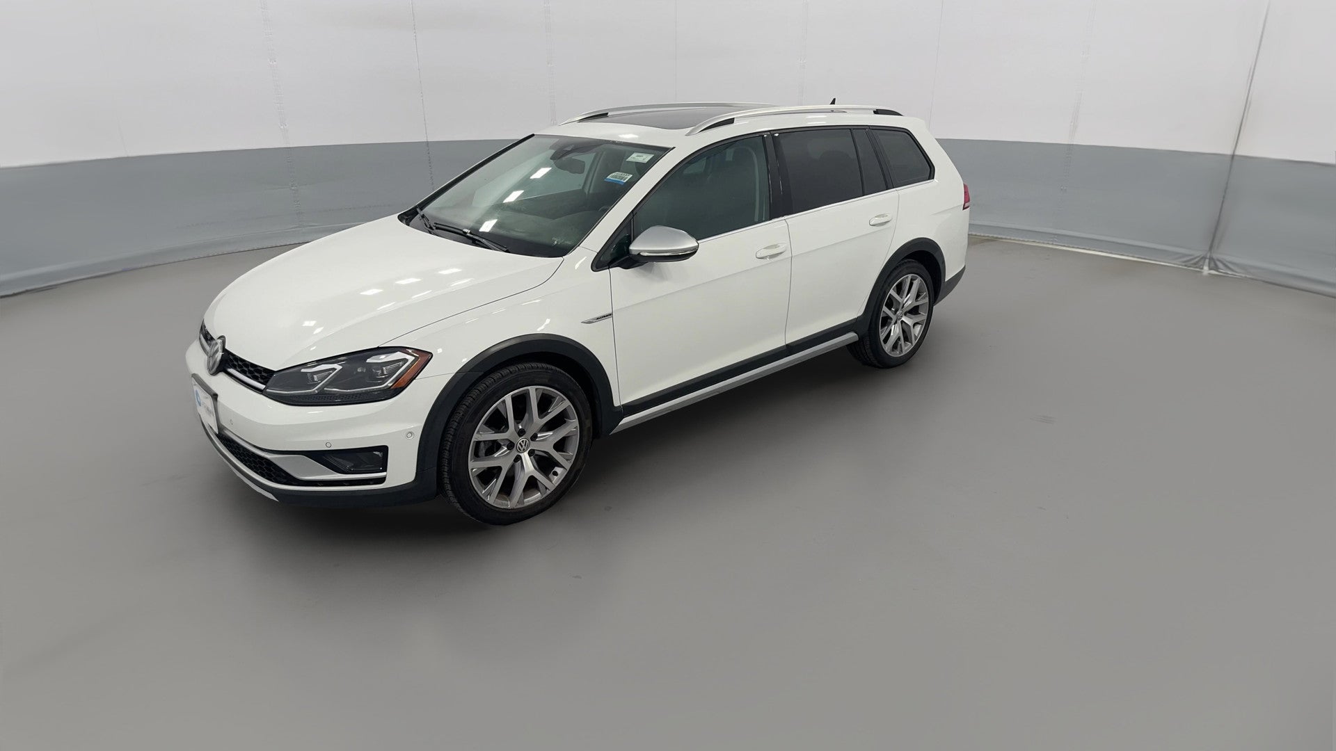 2019 Volkswagen Golf Alltrack vehicle photo