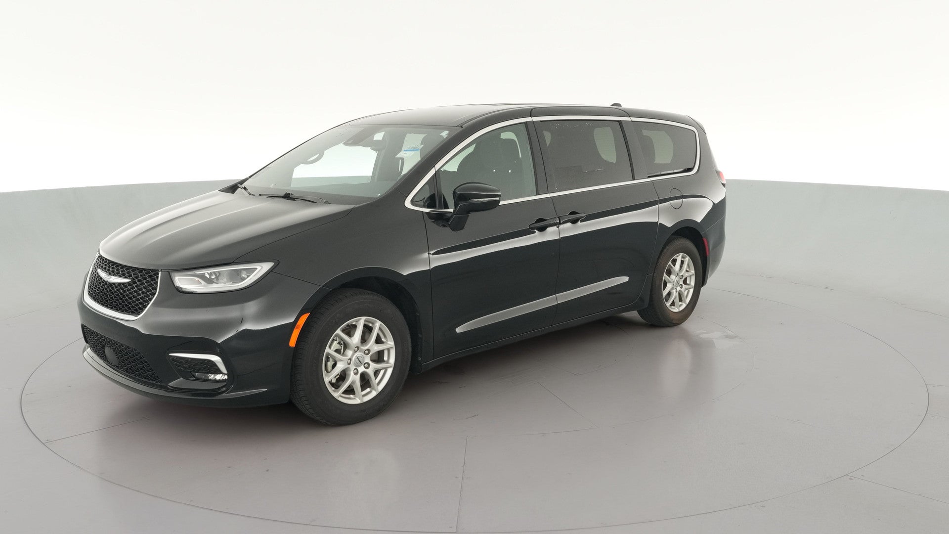 2024 Chrysler Pacifica vehicle photo