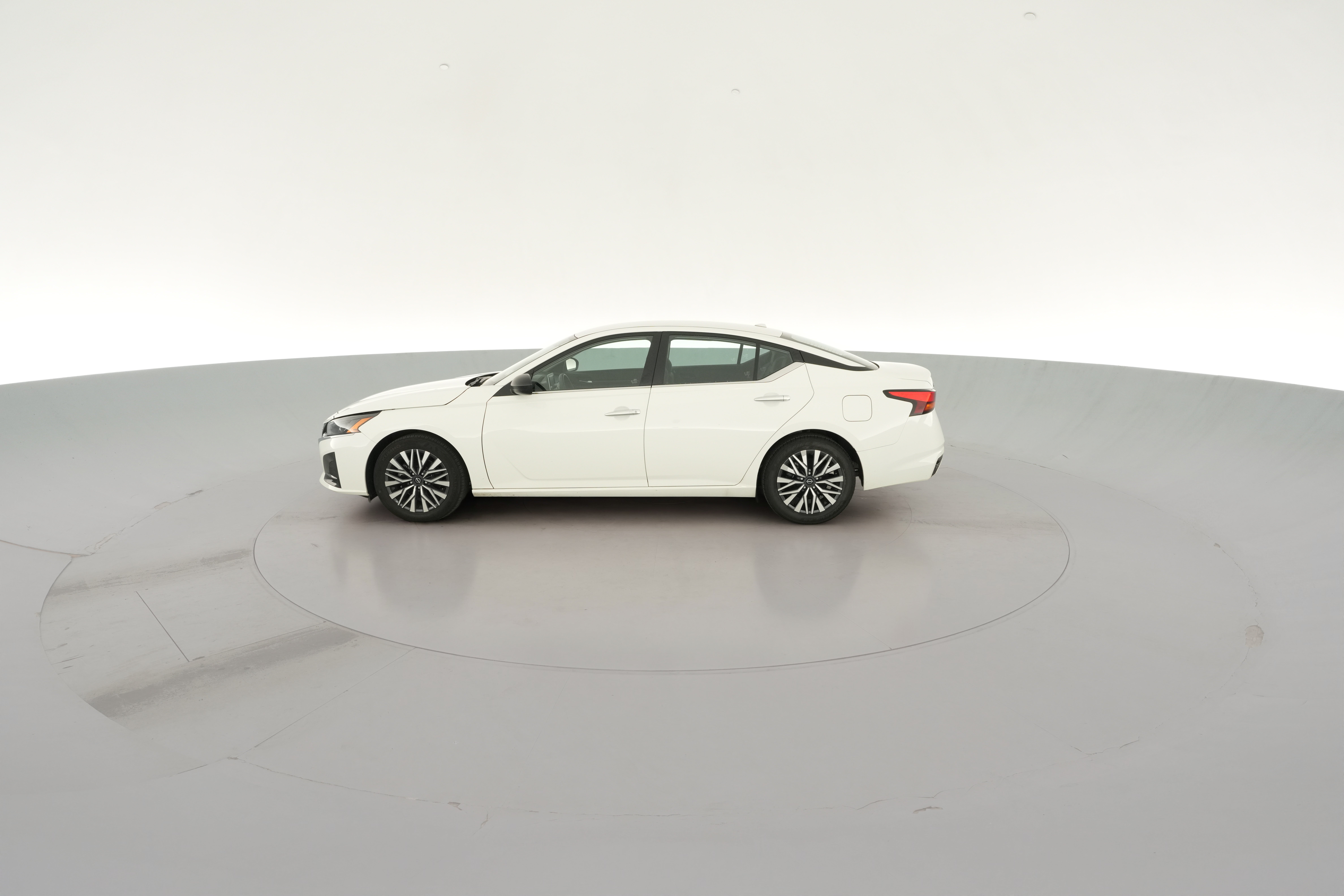 2025 Nissan Altima SV - Photo 27