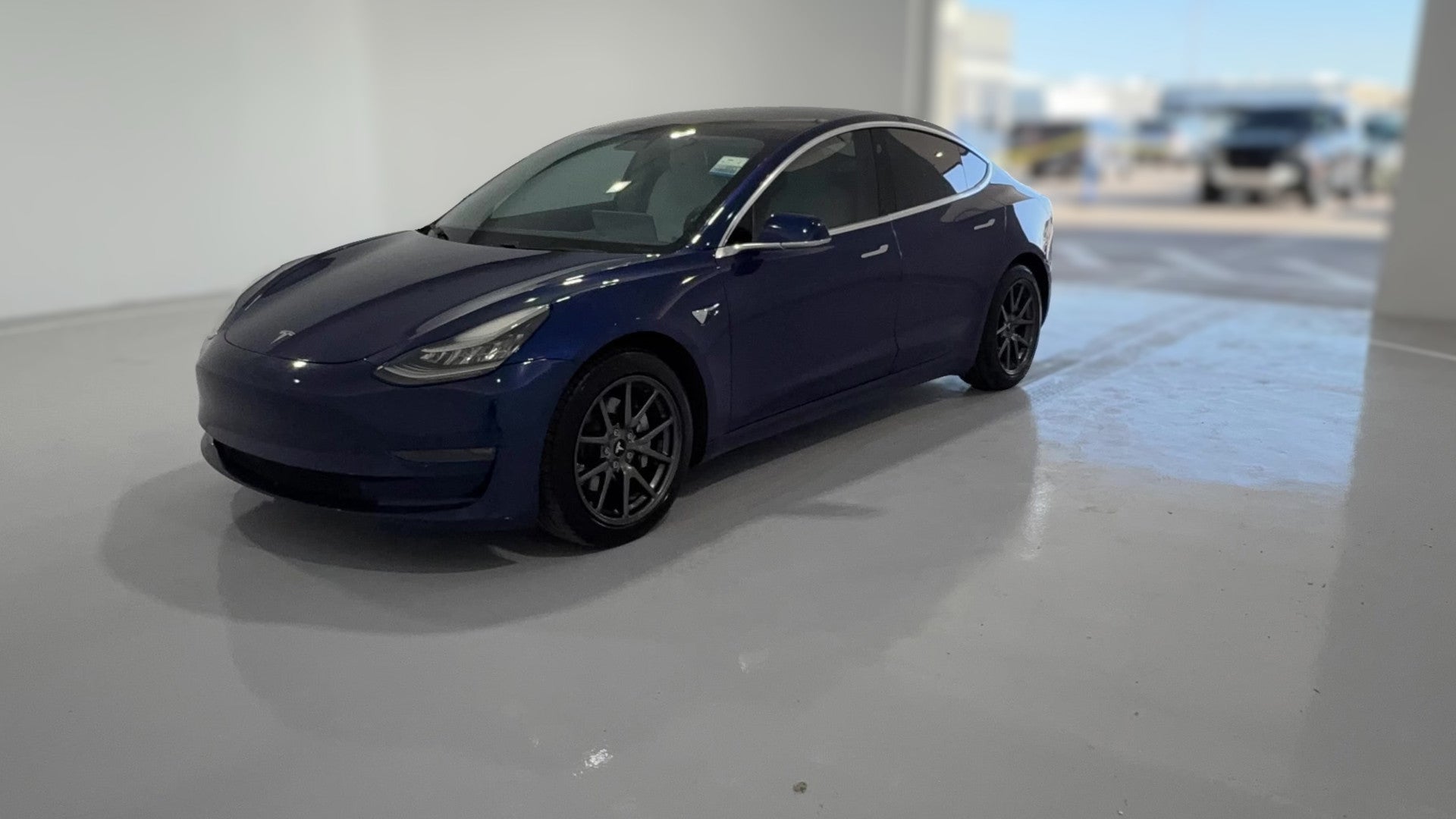2019 Tesla Model 3 vehicle photo