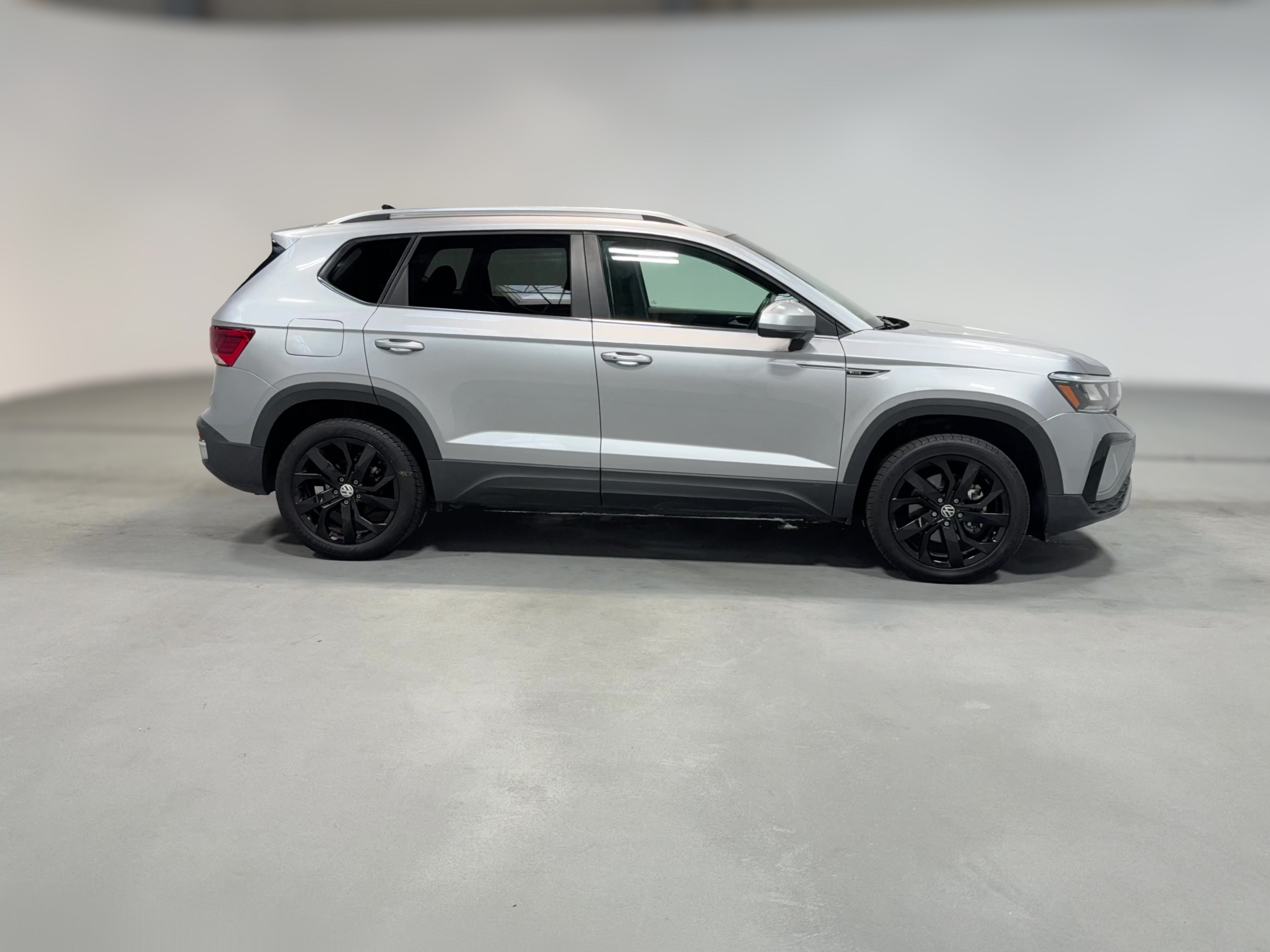 2023 Volkswagen Taos SE - Photo 35