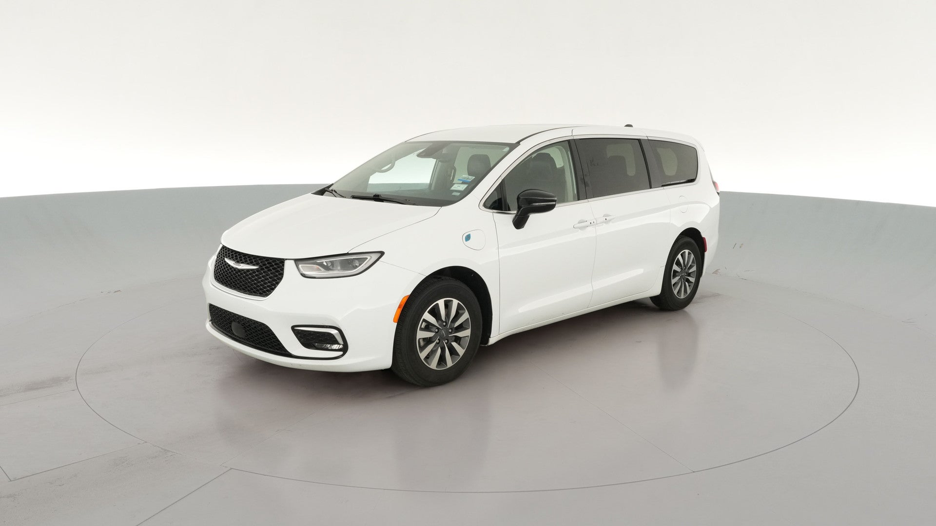 2024 Chrysler Pacifica Hybrid vehicle photo