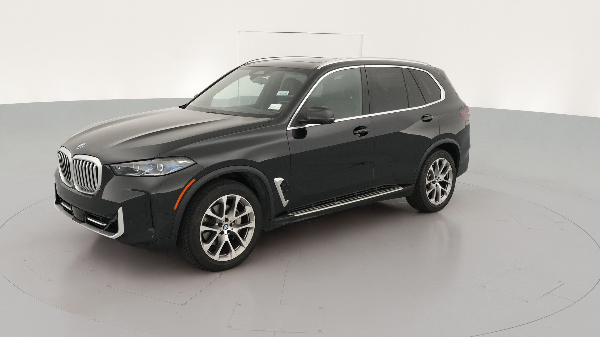 2024 BMW X5 vehicle photo
