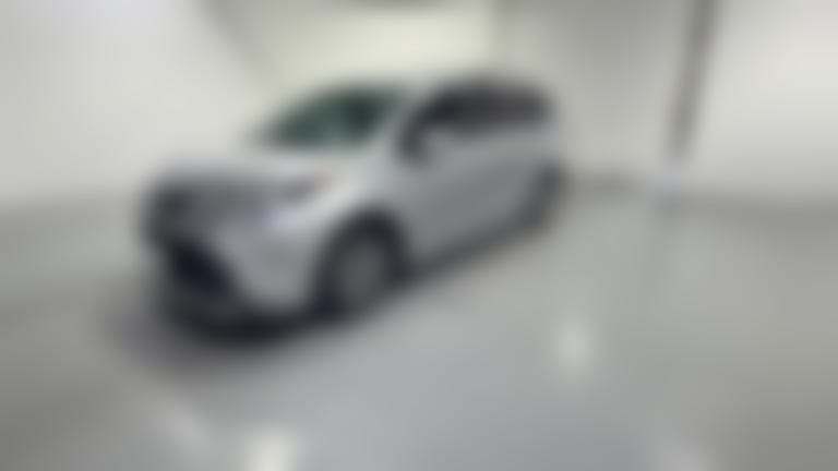 2024 Toyota Sienna vehicle photo