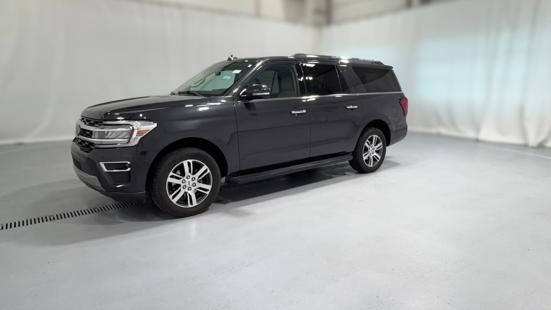 2024 Ford Expedition MAX vehicle photo