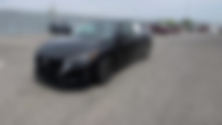 2025 Nissan Sentra vehicle photo