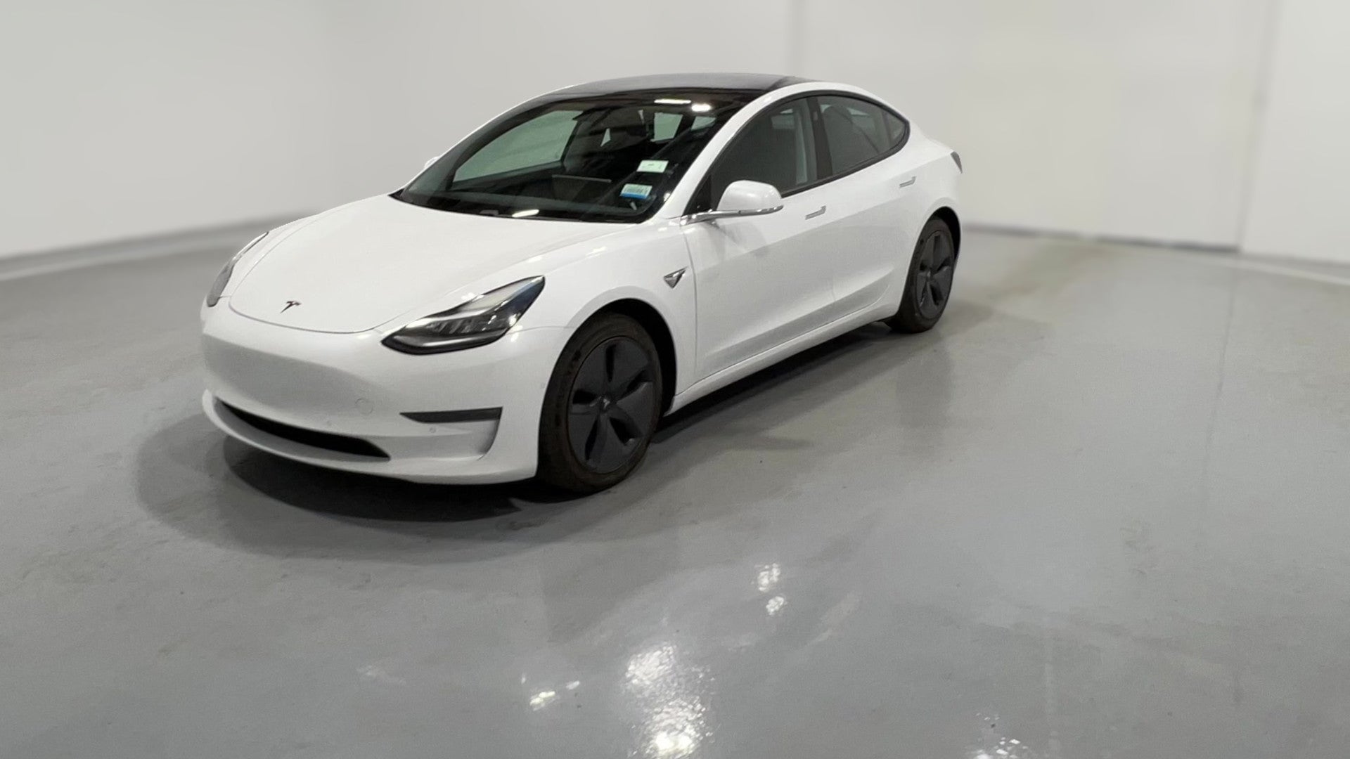 2020 Tesla Model 3 vehicle photo