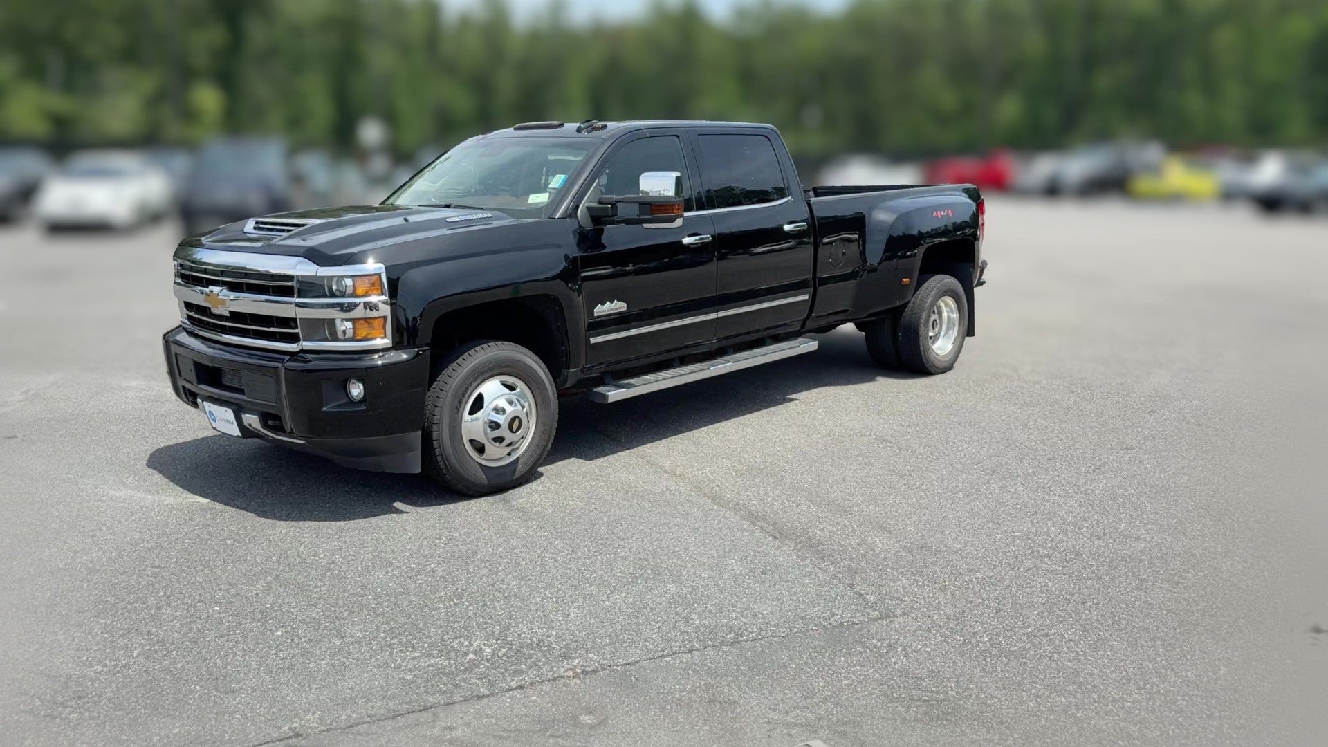 2019 Chevrolet Silverado 3500 HD Crew Cab vehicle photo