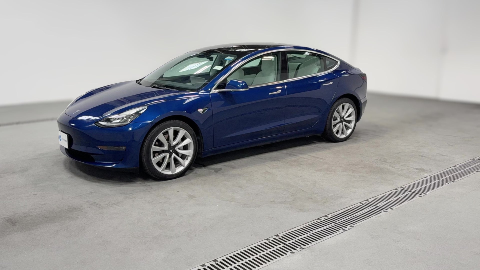 2020 Tesla Model 3 vehicle photo