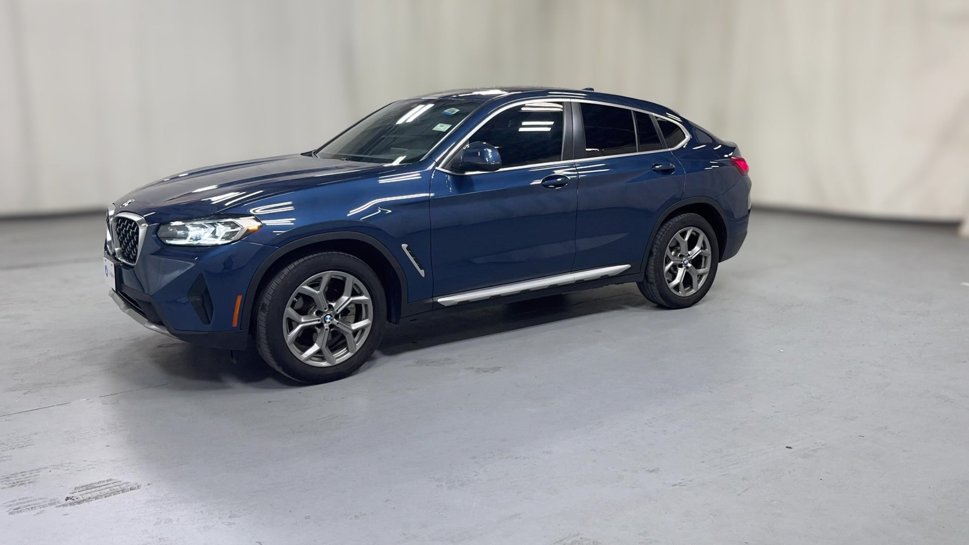 2022 BMW X4 vehicle photo