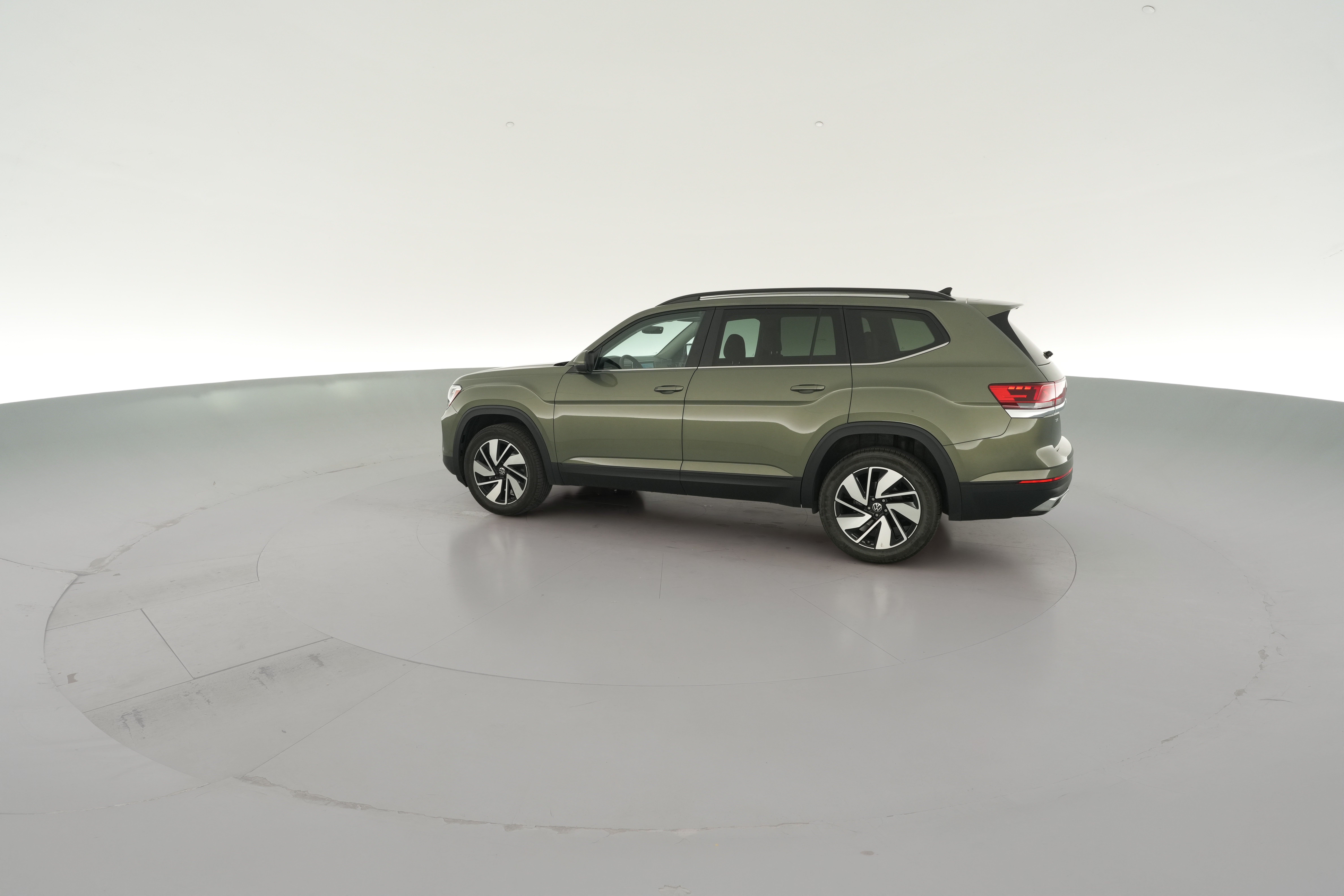 2026 Volkswagen Atlas SE w/Tech - Photo 30