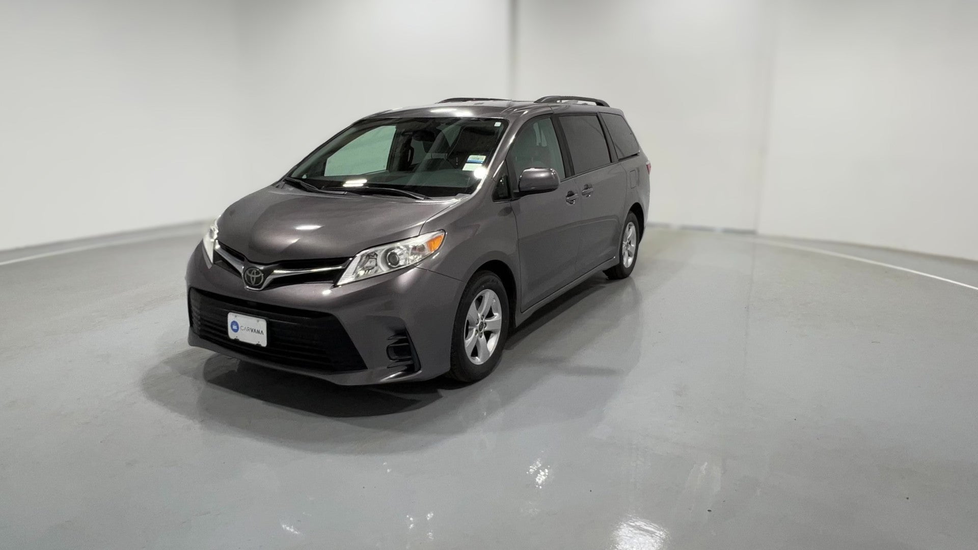 2018 Toyota Sienna vehicle photo