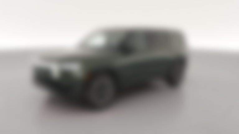 2025 Rivian R1S vehicle photo