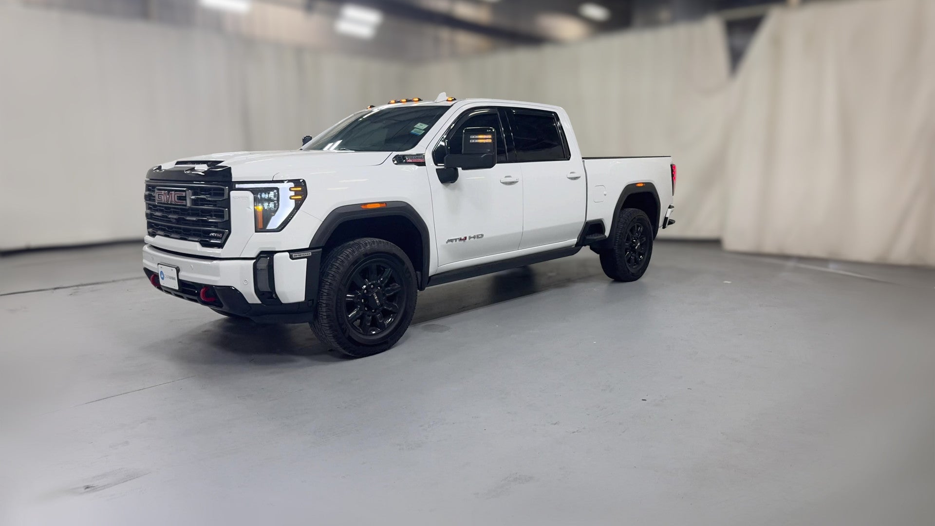 2024 GMC Sierra 2500 HD Crew Cab vehicle photo