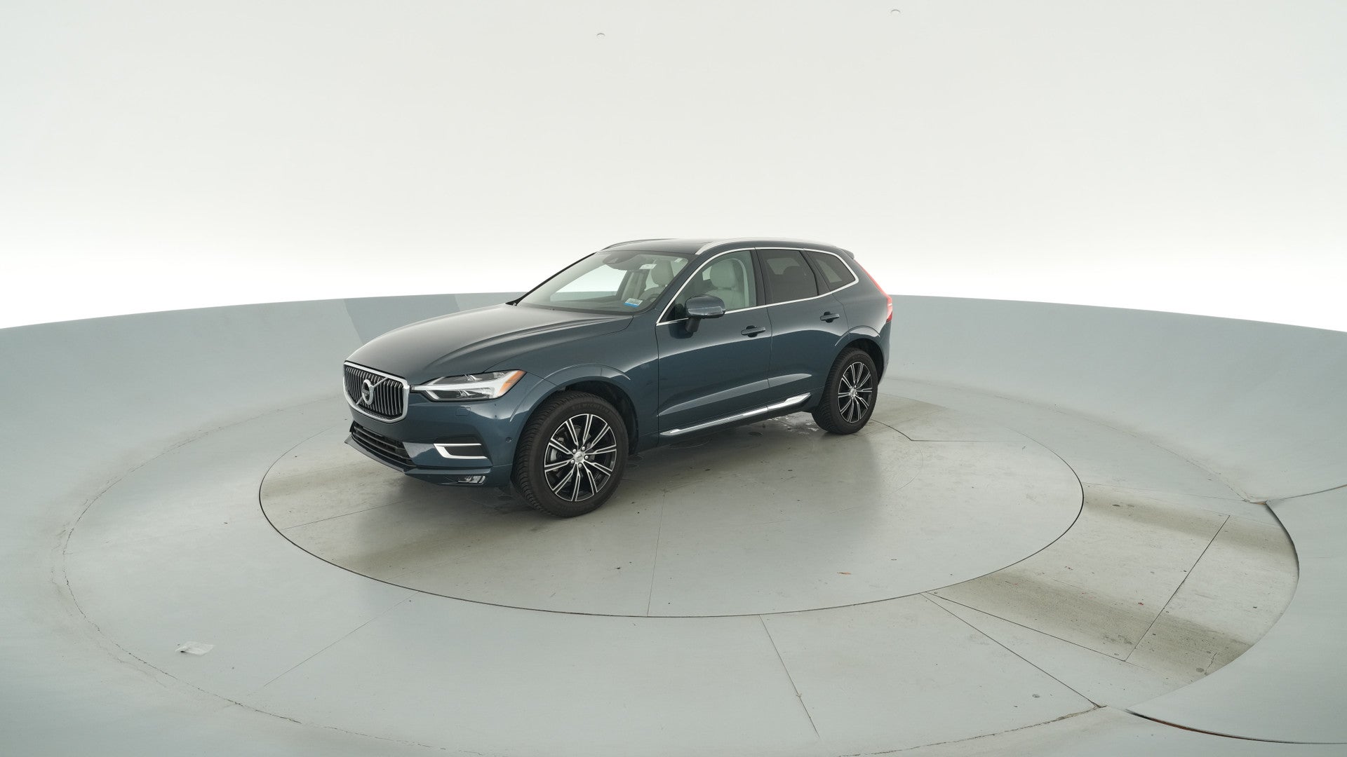 2018 Volvo XC60 vehicle photo