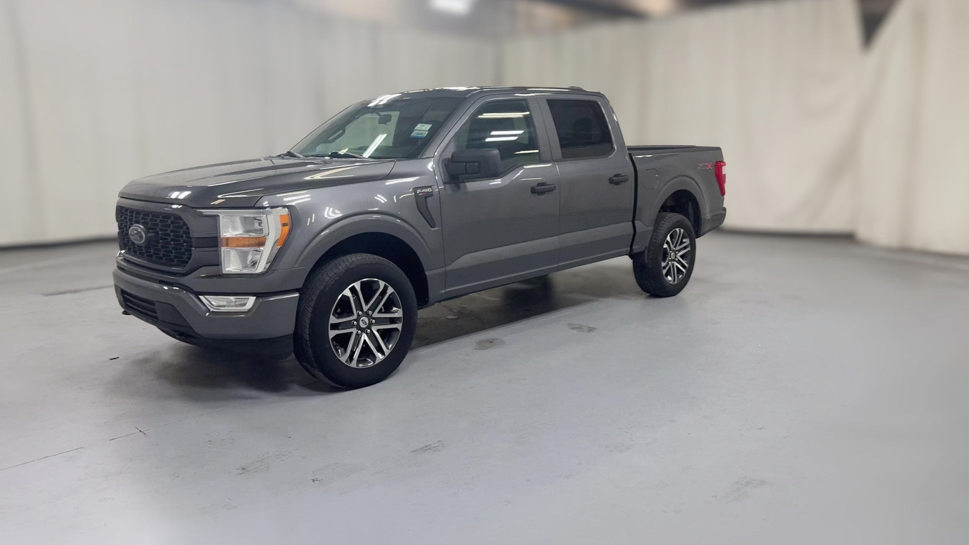2022 Ford F150 SuperCrew Cab vehicle photo