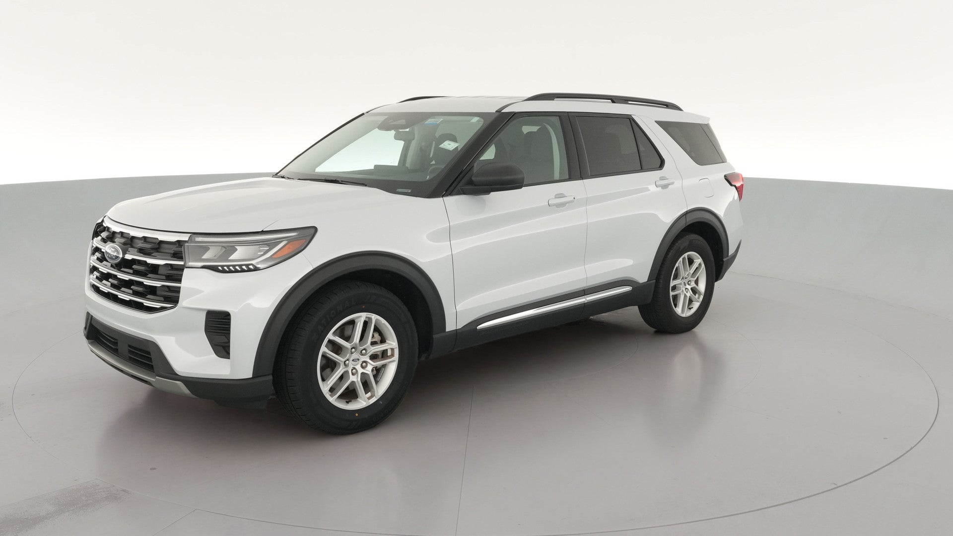 2025 Ford Explorer vehicle photo
