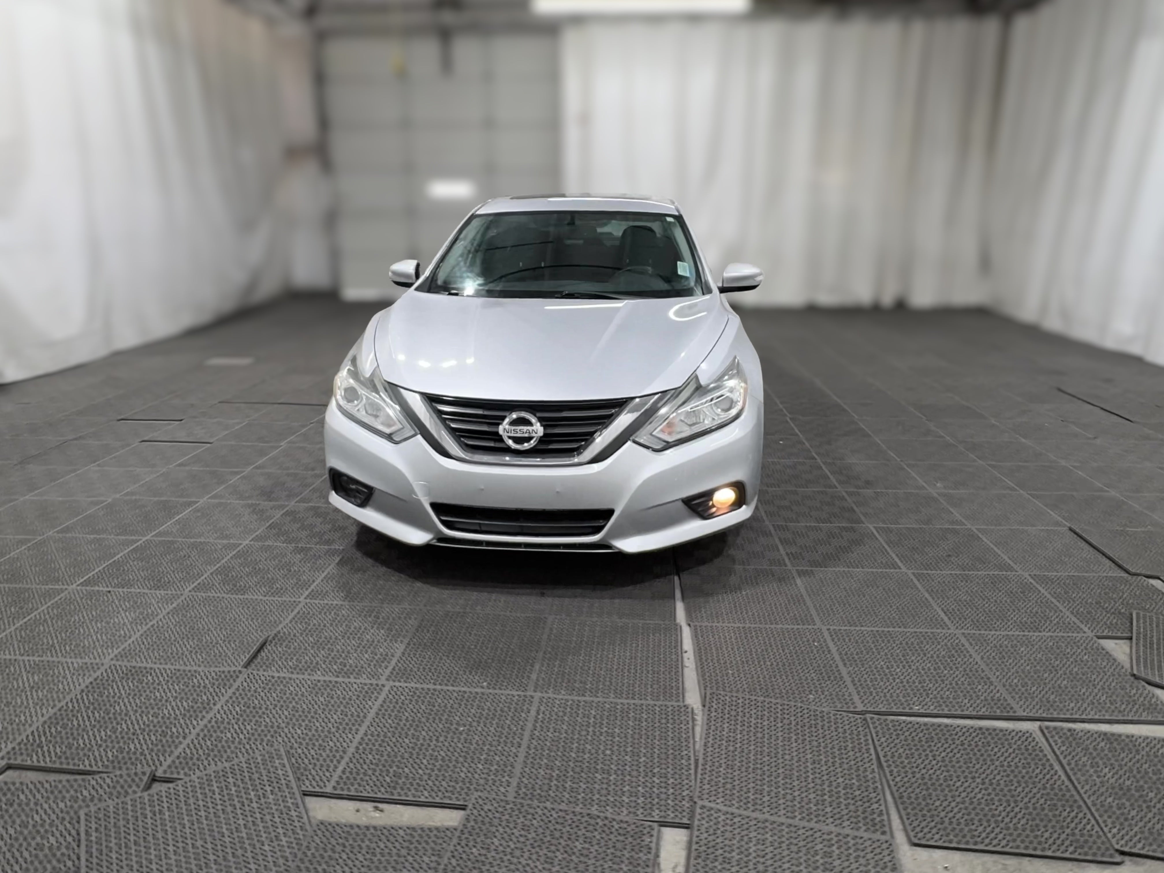 2016 Nissan Altima SV - Photo 24