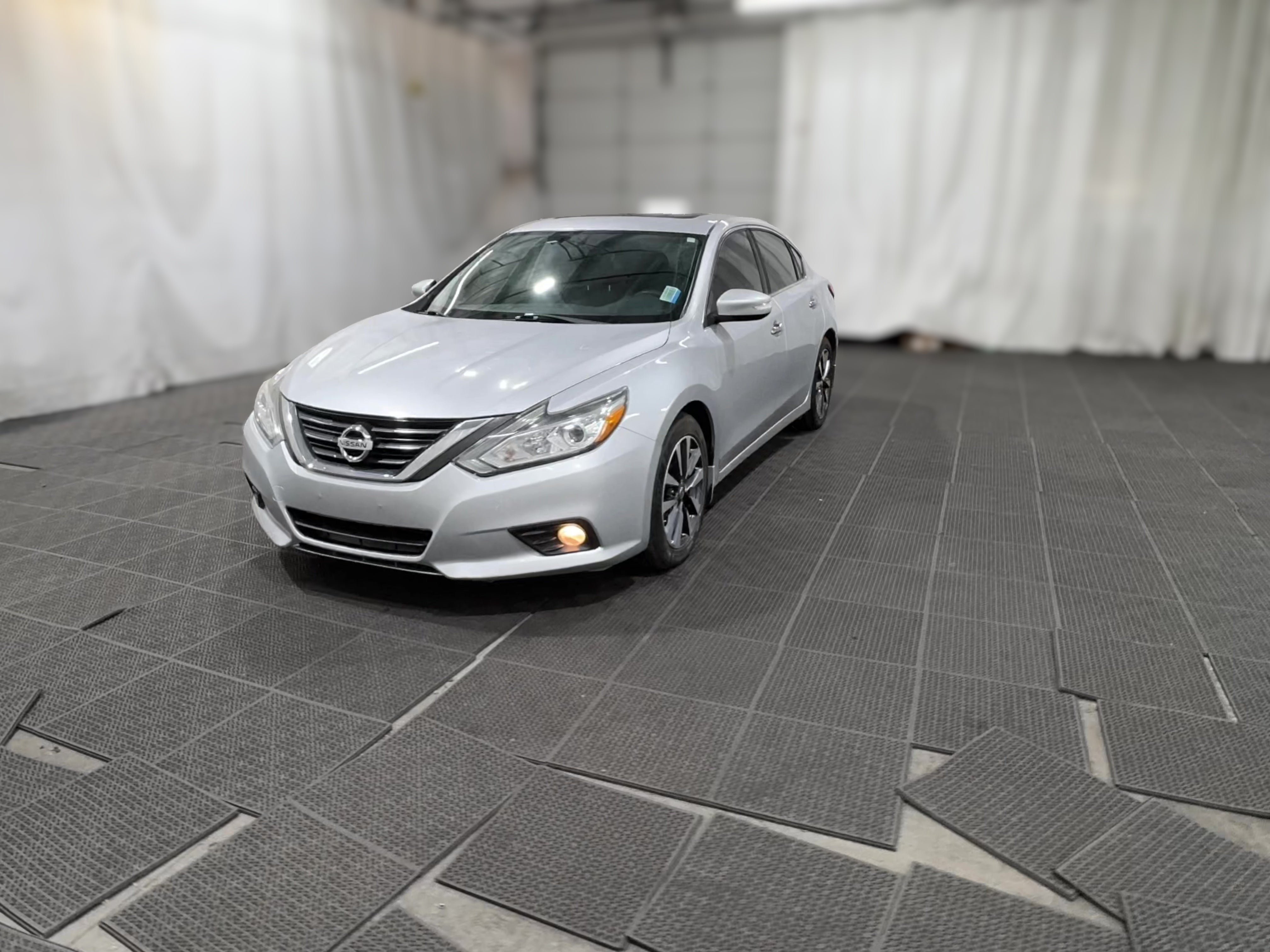 2016 Nissan Altima SV - Photo 25