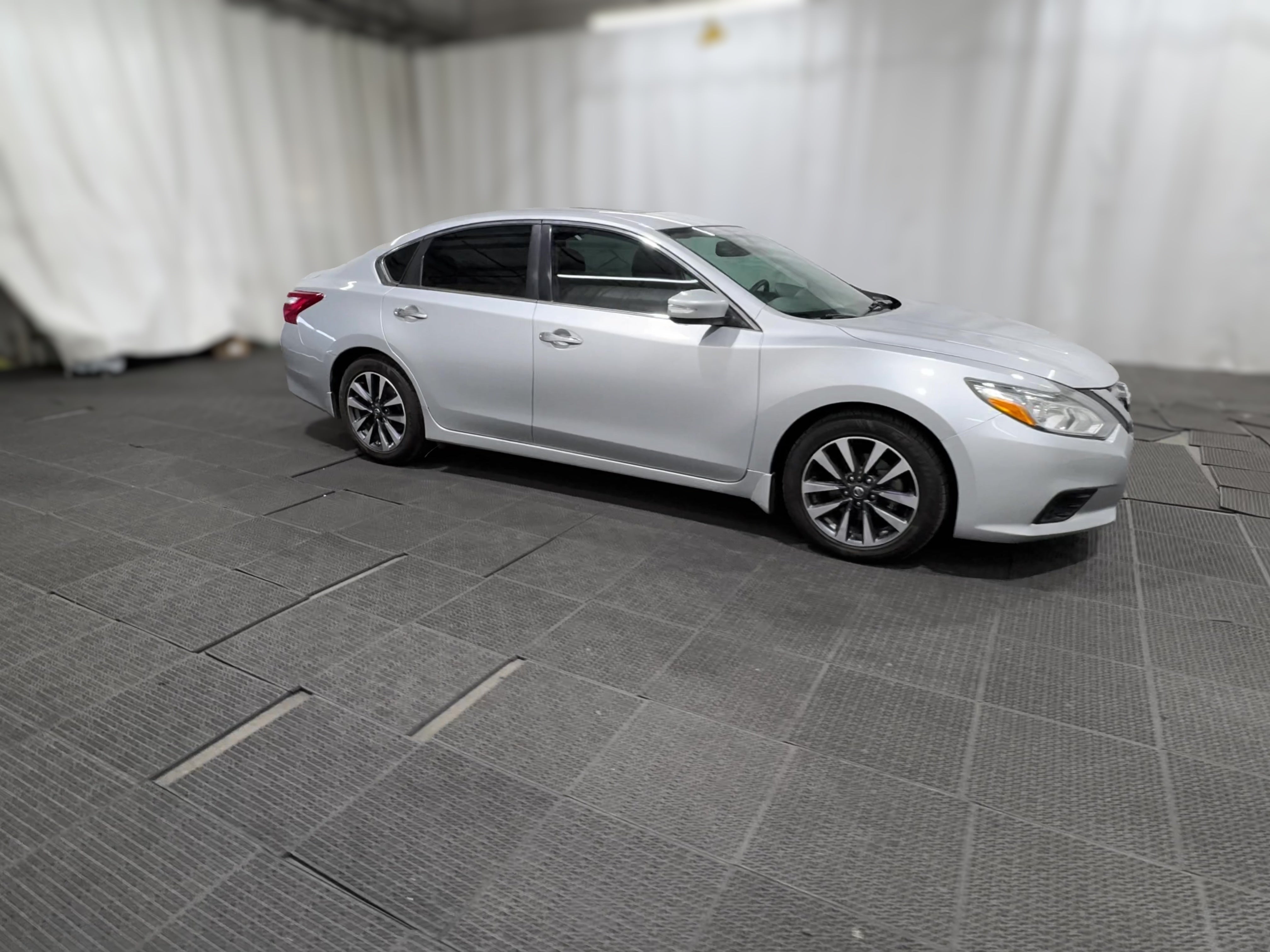 2016 Nissan Altima SV - Photo 37