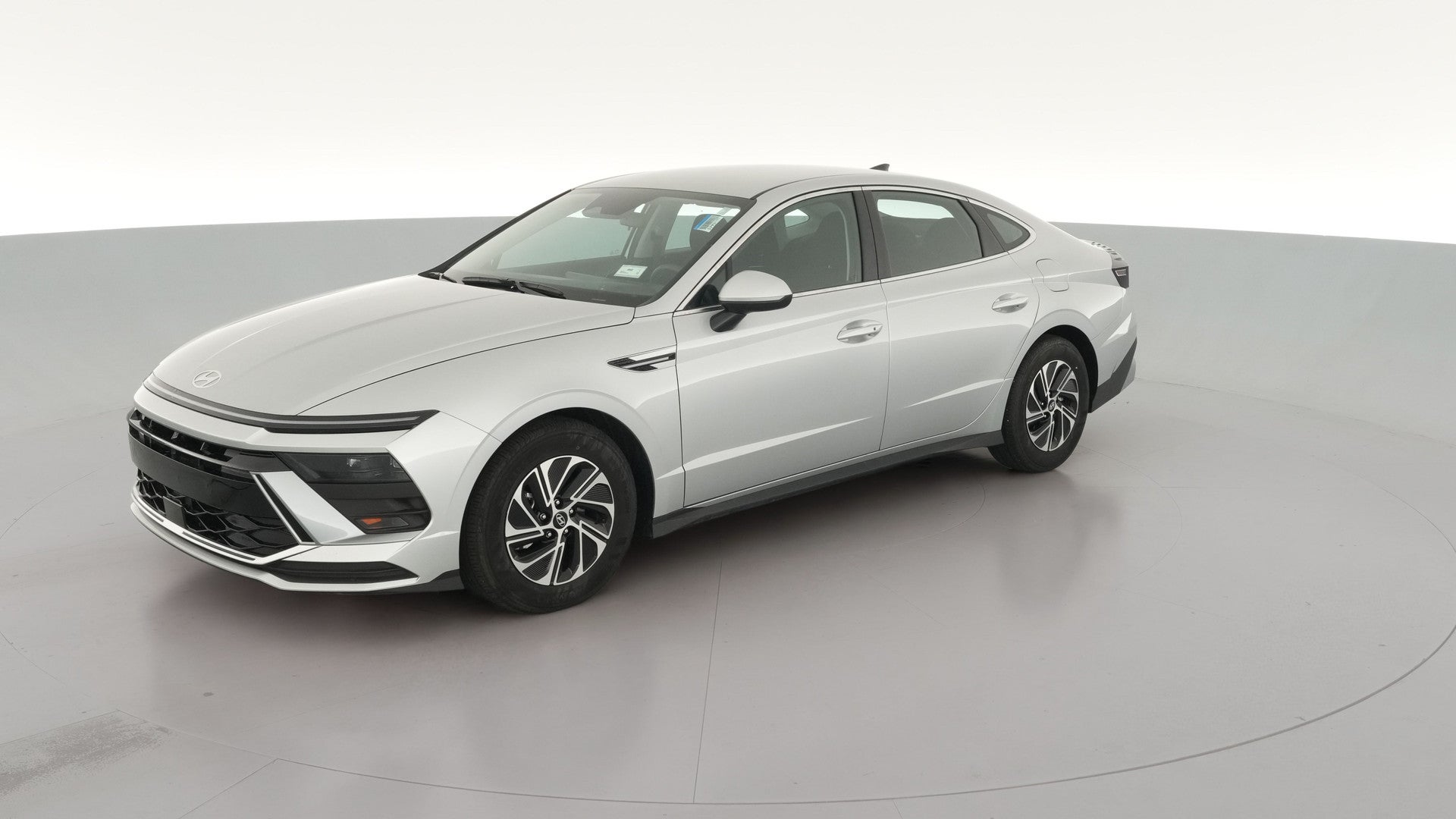 2026 Hyundai Sonata Hybrid vehicle photo
